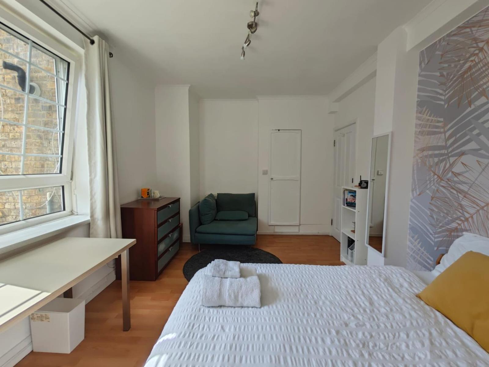 Stunning Large Double Bed Homestay *