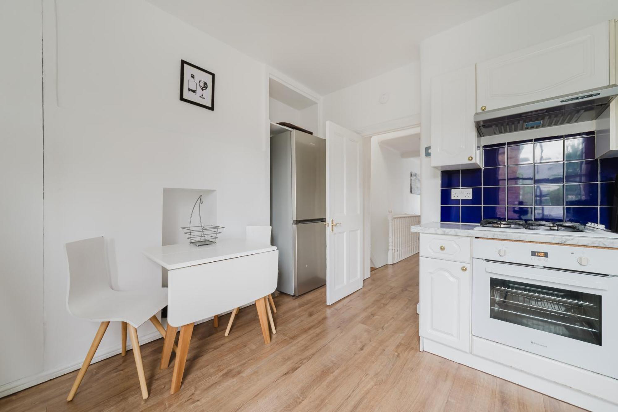 Elephant & Castle 2 Bed Hammock Hangout * London