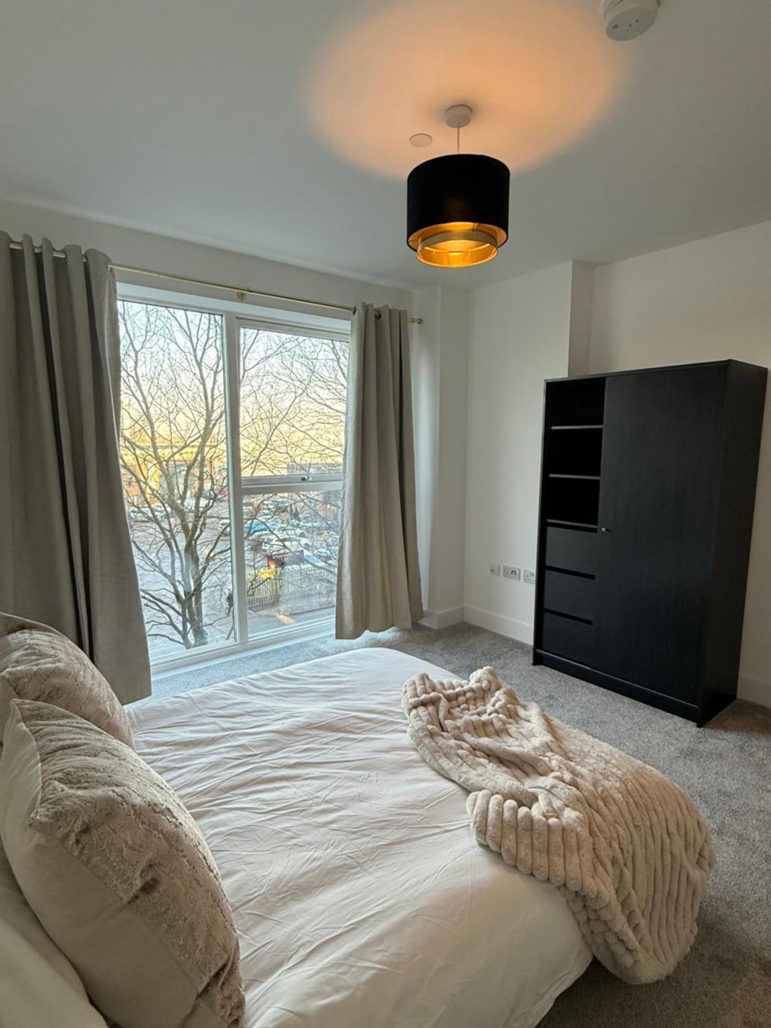 Stunning 2 Bed In Royal Wharf Next To Excel & Airport *