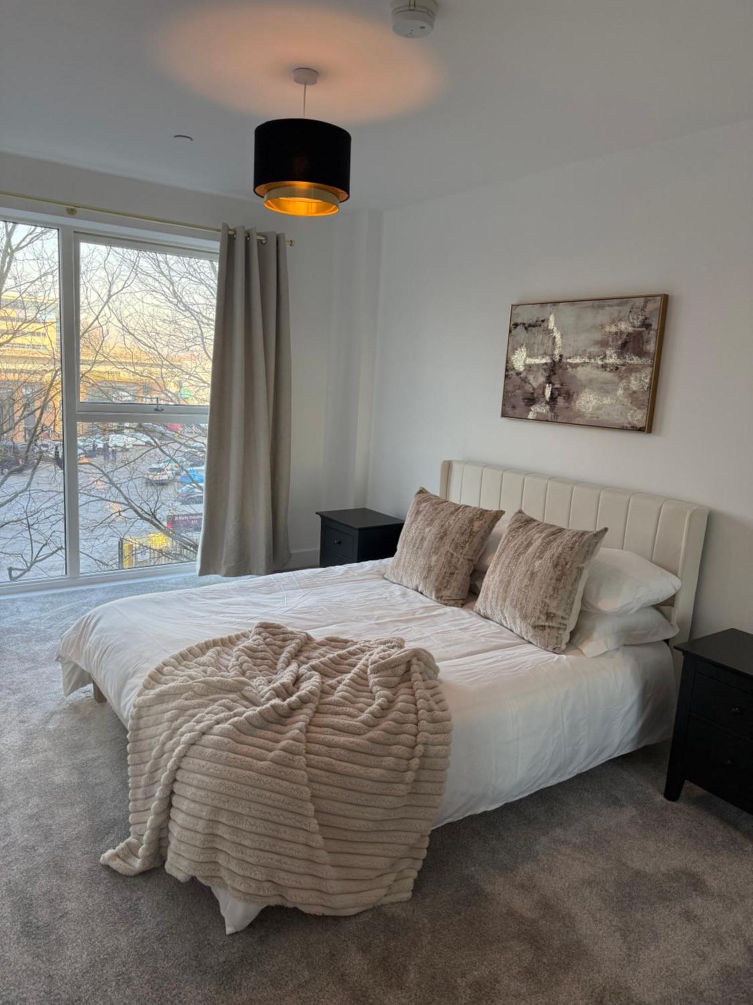Stunning 2 Bed In Royal Wharf Next To Excel & Airport Apartment *