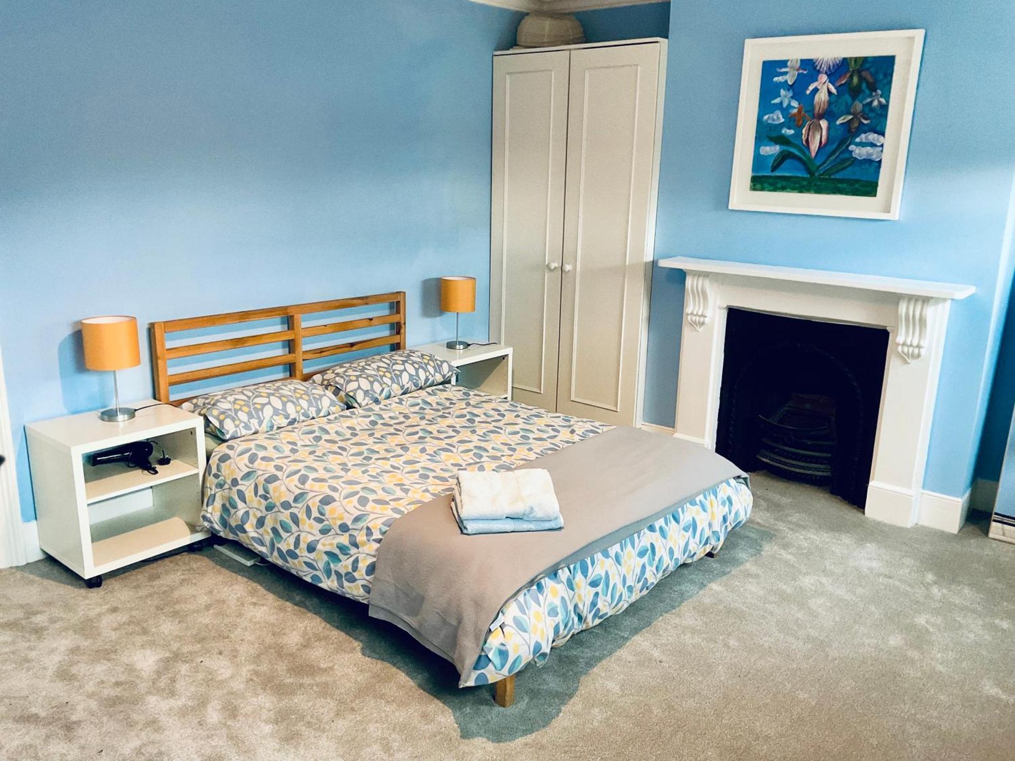 Cosy Three Bedroom Hither Victorian House * London