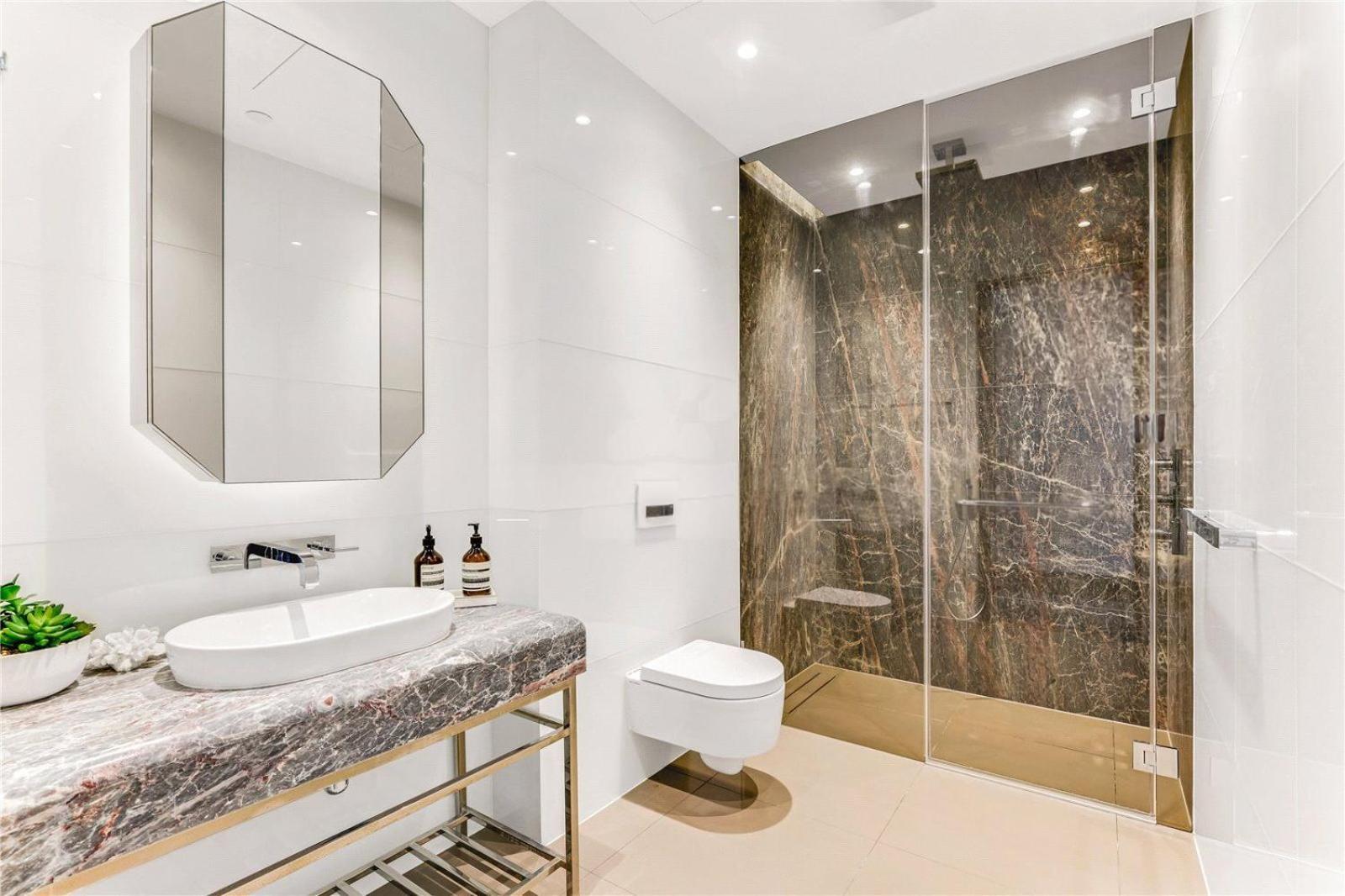 5 Million Pound Luxury Penthouse Tower Bridge Sleeps 8 Private Jacuzzi *