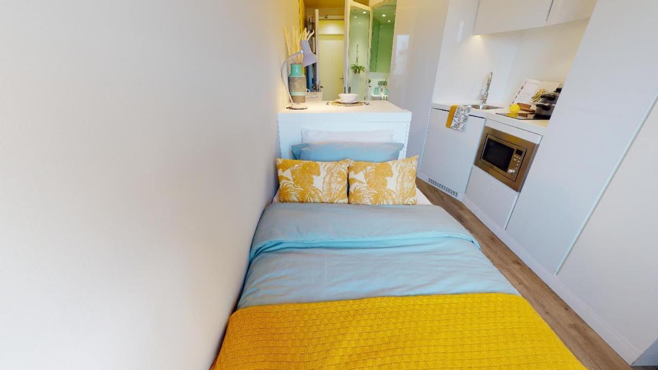 For Student Only Cosy In East Court At Apartment