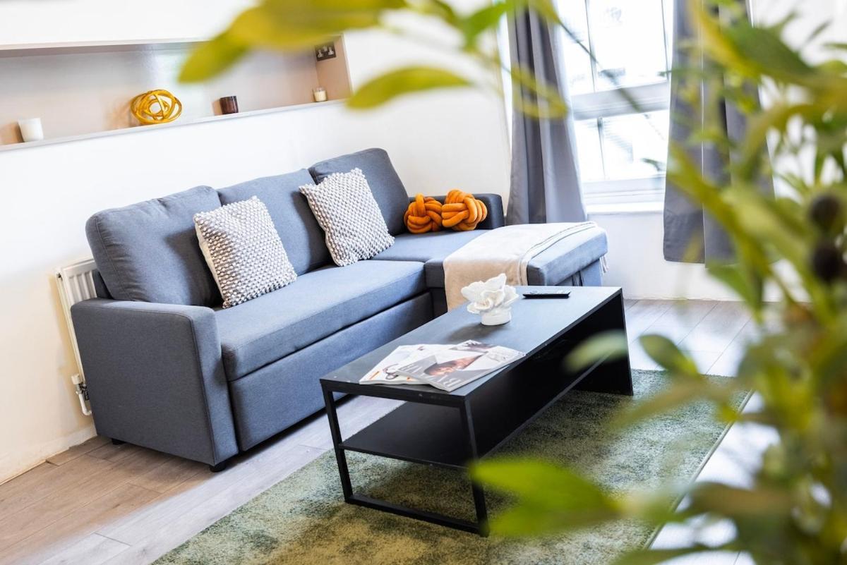 Classy 2 Bedroom Near Old Street Station Apartment London