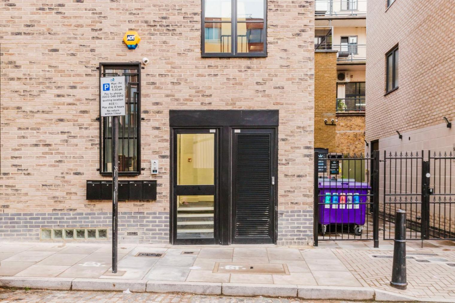 Blueground Whitechapel Balcony Nr Shops Bars Lon-569 London