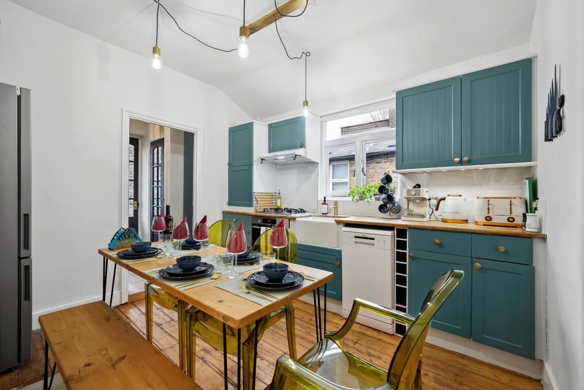 Stylish Edwardian Escape In Southwark 3 Bedroom Maisonette By Gold * Londen