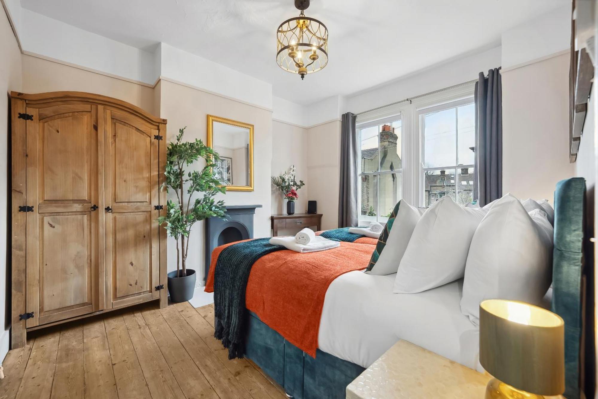 Stylish Edwardian Escape In Southwark 3 Bedroom Maisonette By Gold Appartement