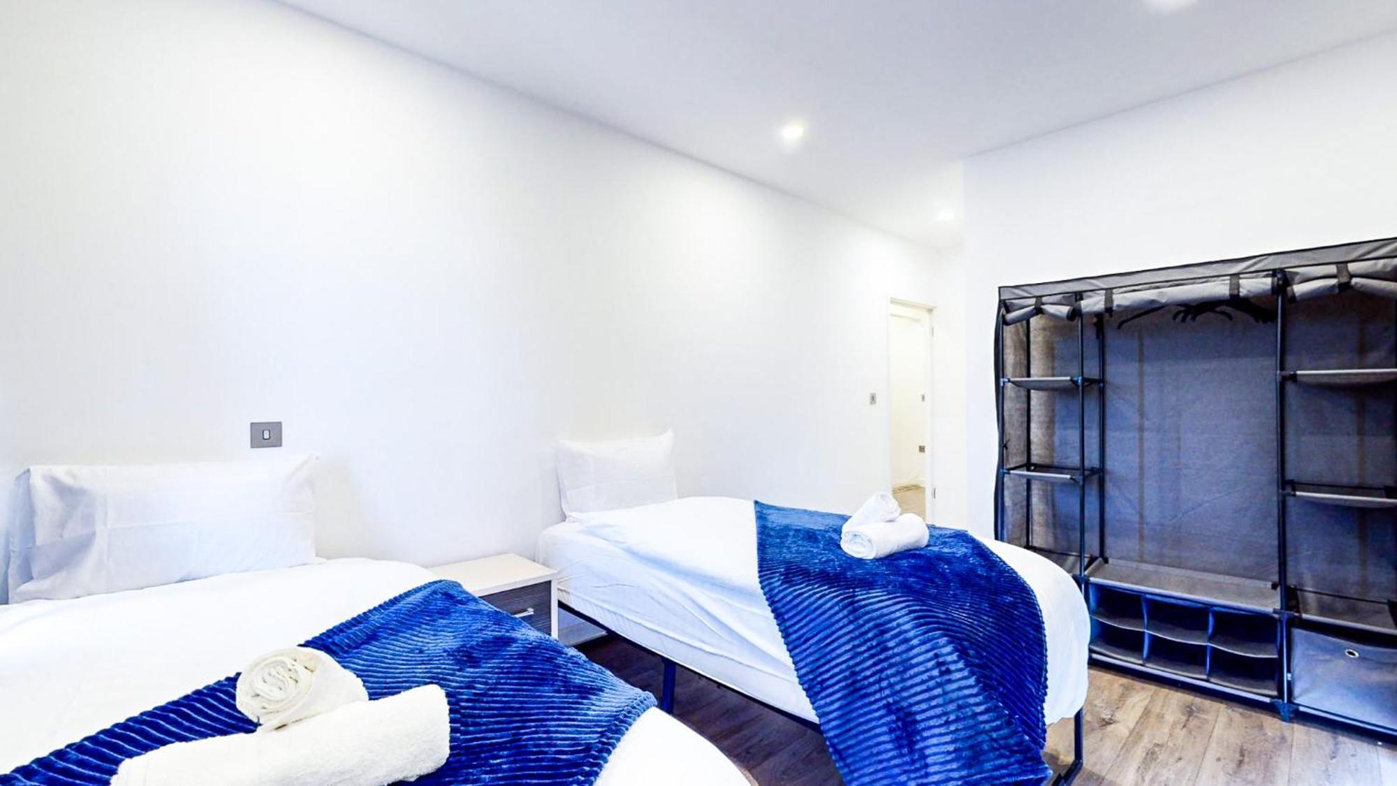 Apartment Spacious 8-person House Near Excel Free Parking *