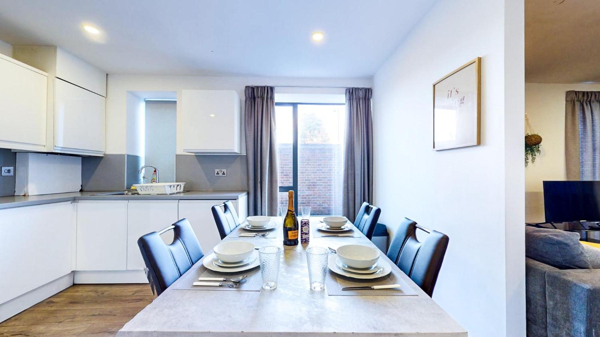 Apartment Spacious 8-person House Near Excel Free Parking *