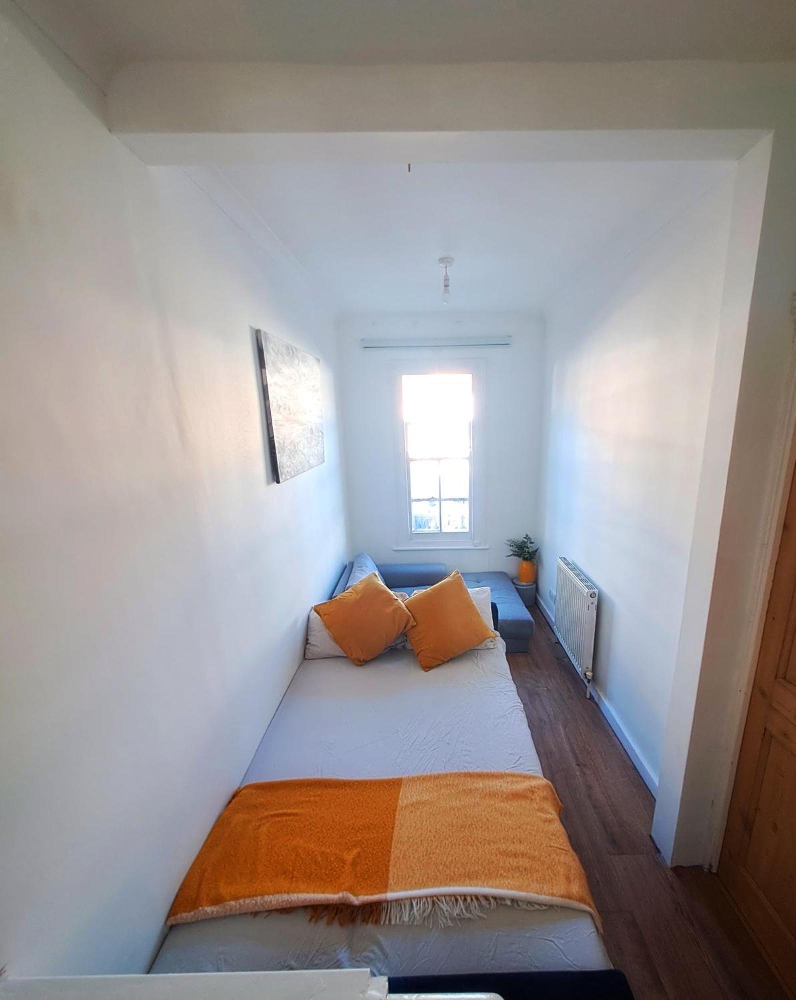 Elephant & Castle 2 Bed Hammock Hangout Apartment London