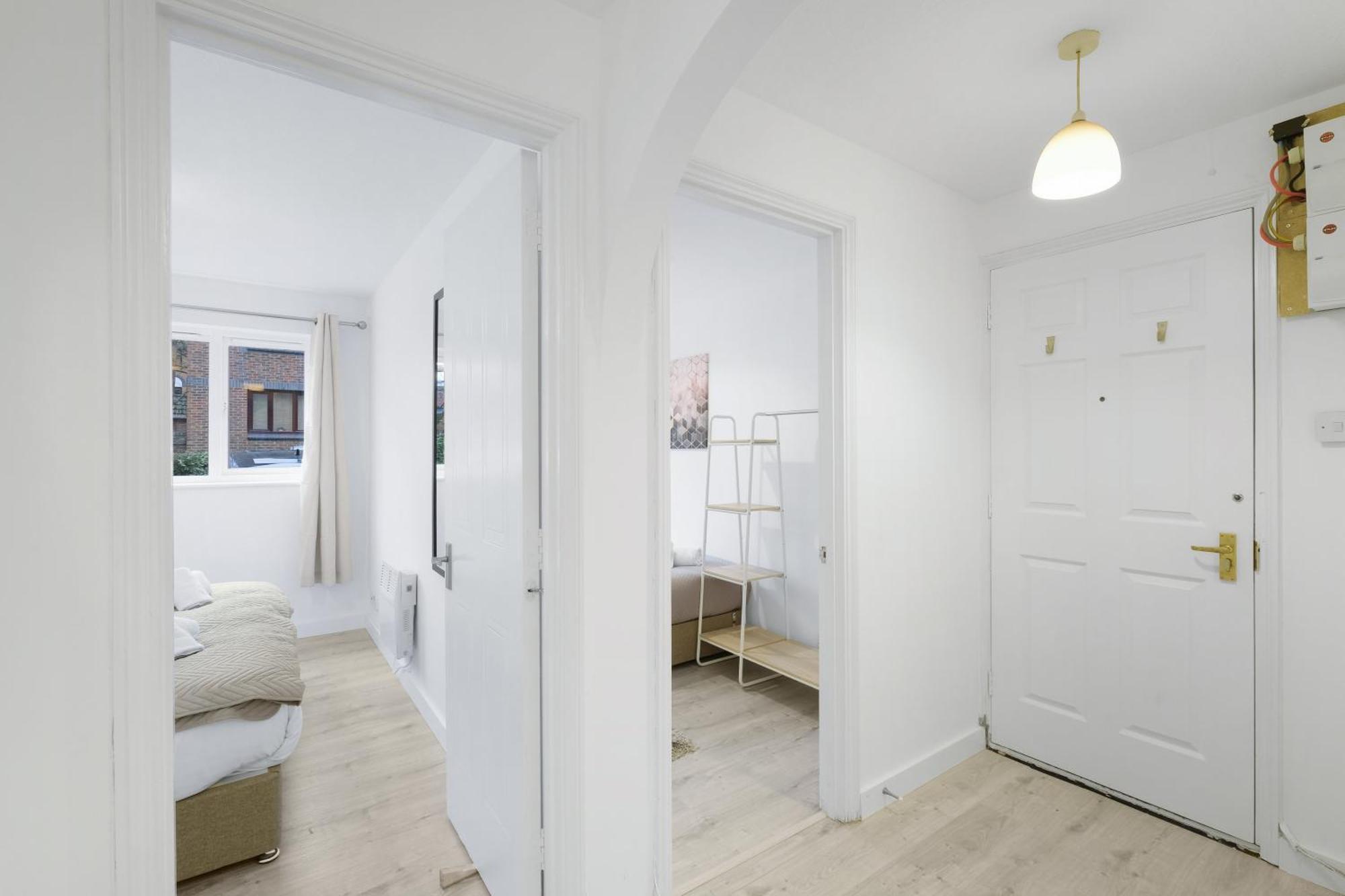 Charming 2-bedroom, 1-bathroom In Transom Square