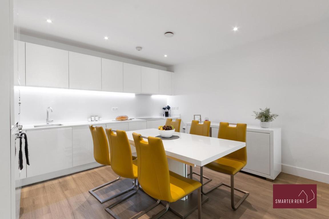 Apartment Two Bed Flat - Isleworth