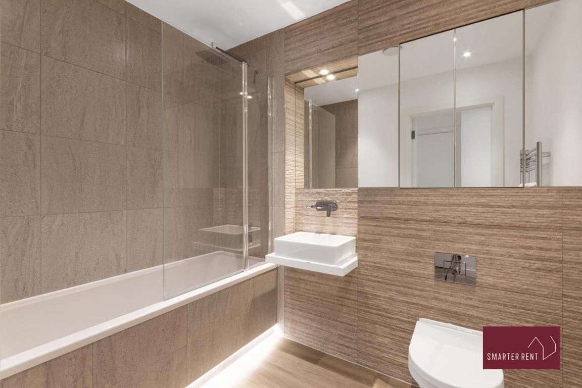 Apartment Two Bed Flat - Isleworth *