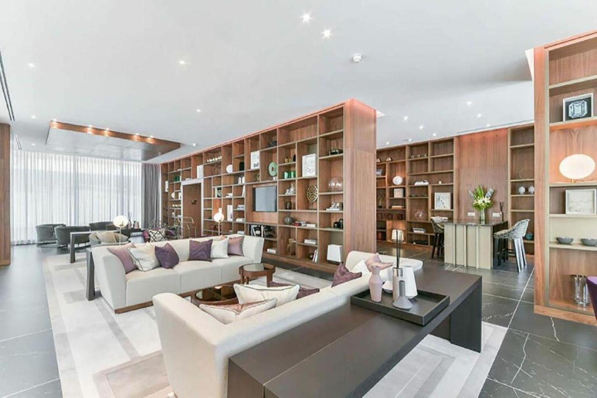 Appartement Luxury Riverside Penthouse 2000sqft Londen
