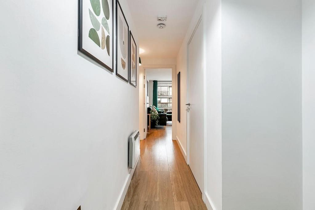 Apartamento Stylish With Free Parking And Canal Views Londres