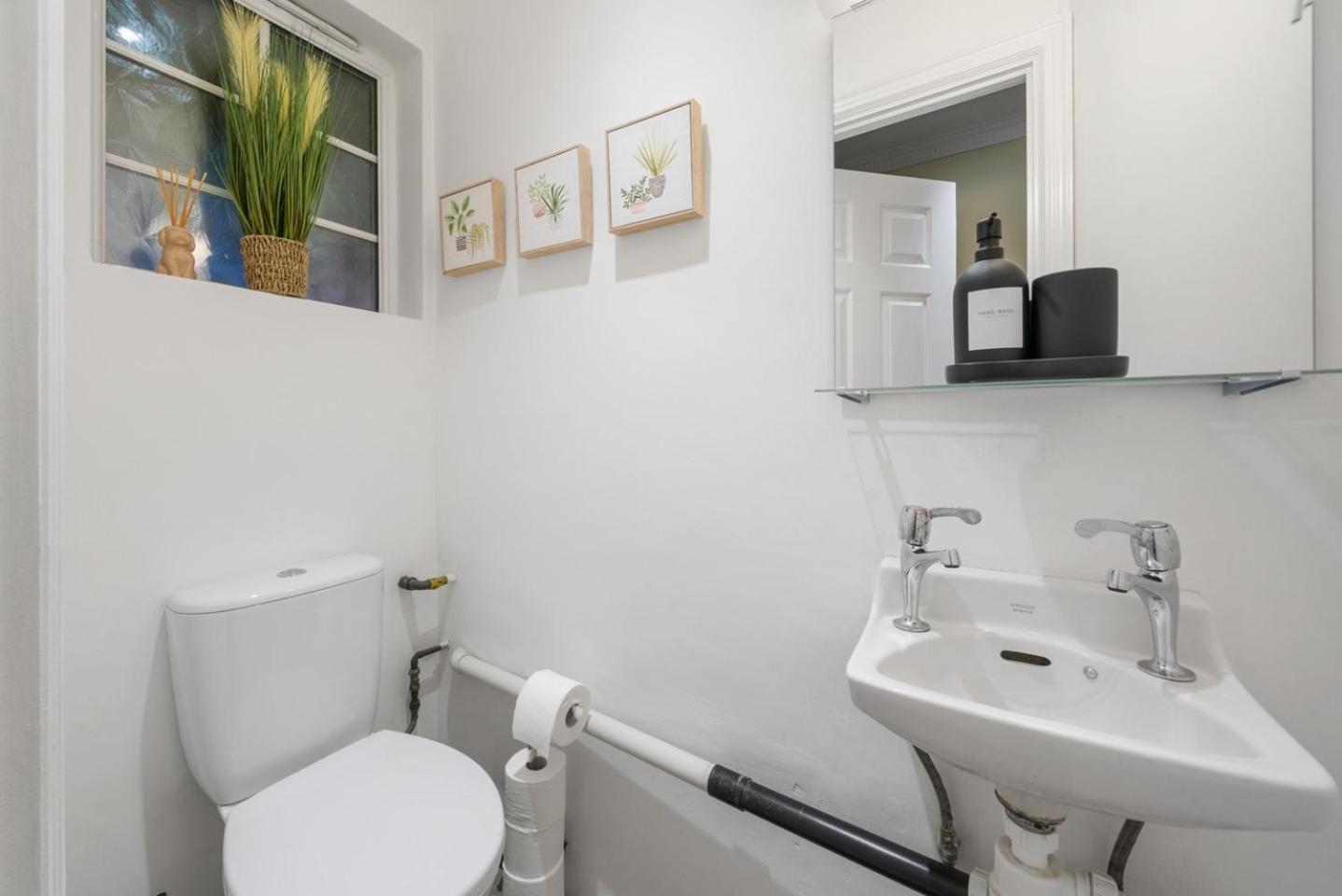Сasa de vacaciones Three Bedroom House Near London Bridge *
