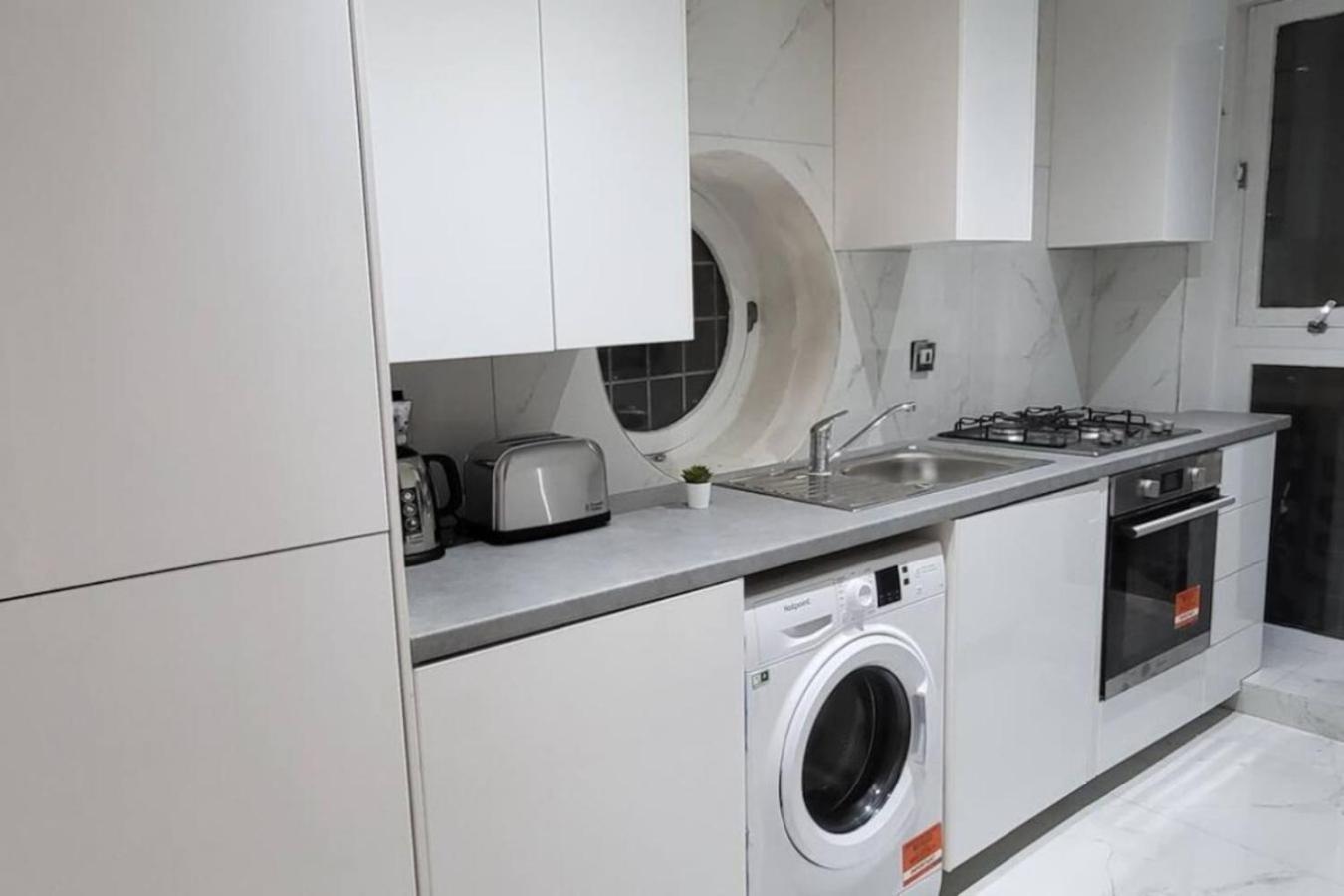 Spacious 2-bedroom In Canary Wharf * Londen