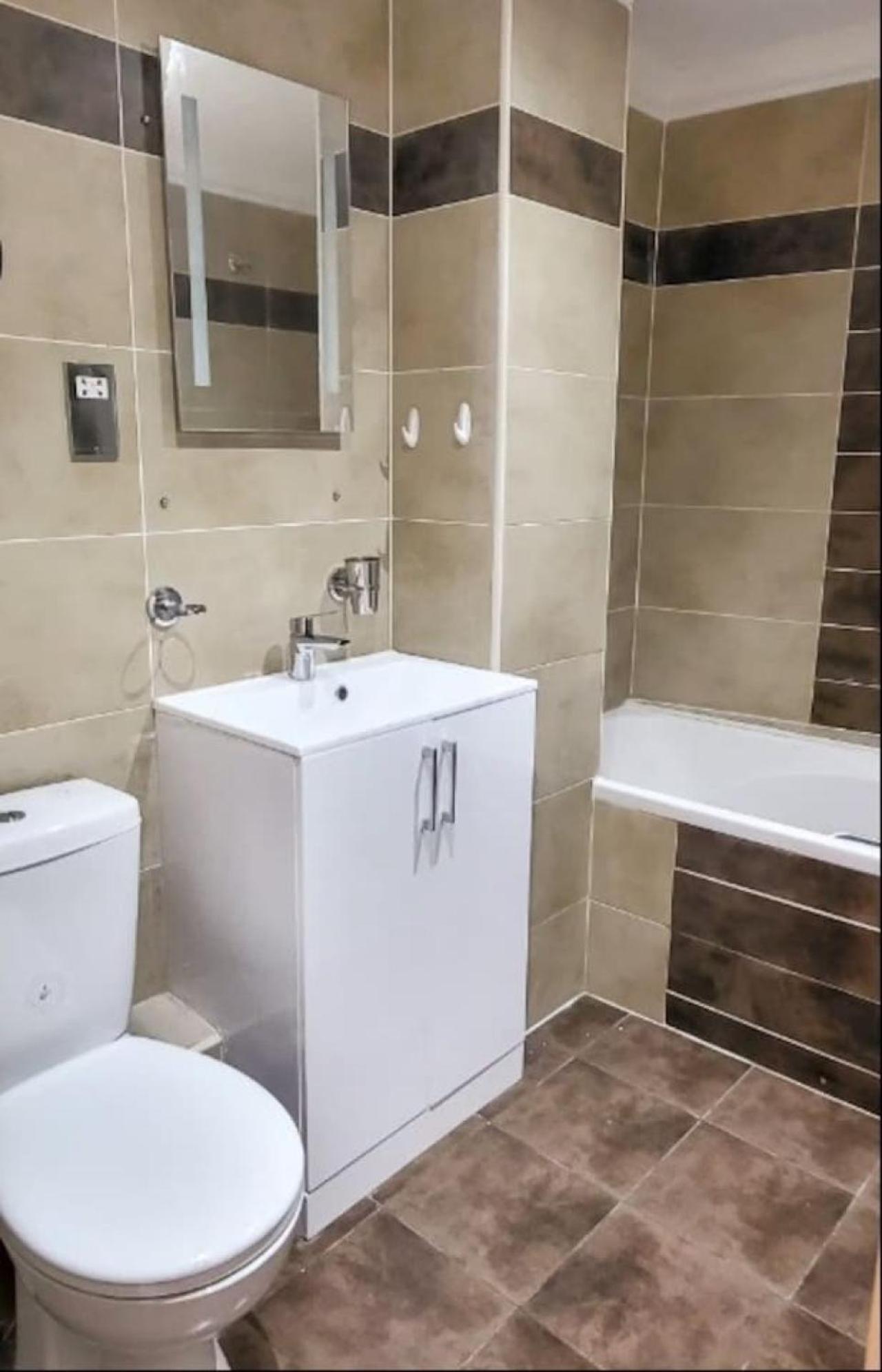 Spacious 2-bedroom In Canary Wharf * Londen