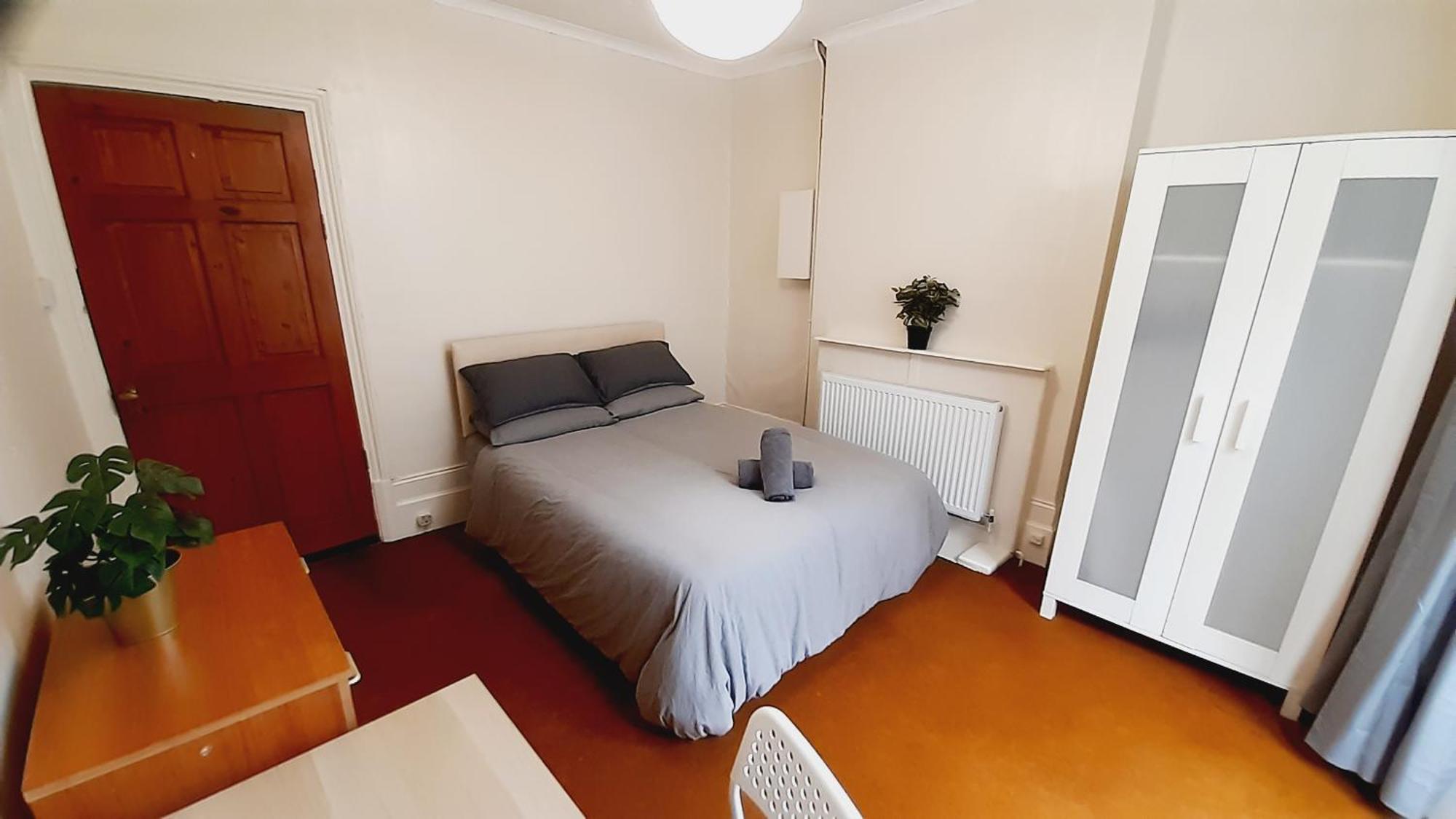 Shared House E11 Homestay