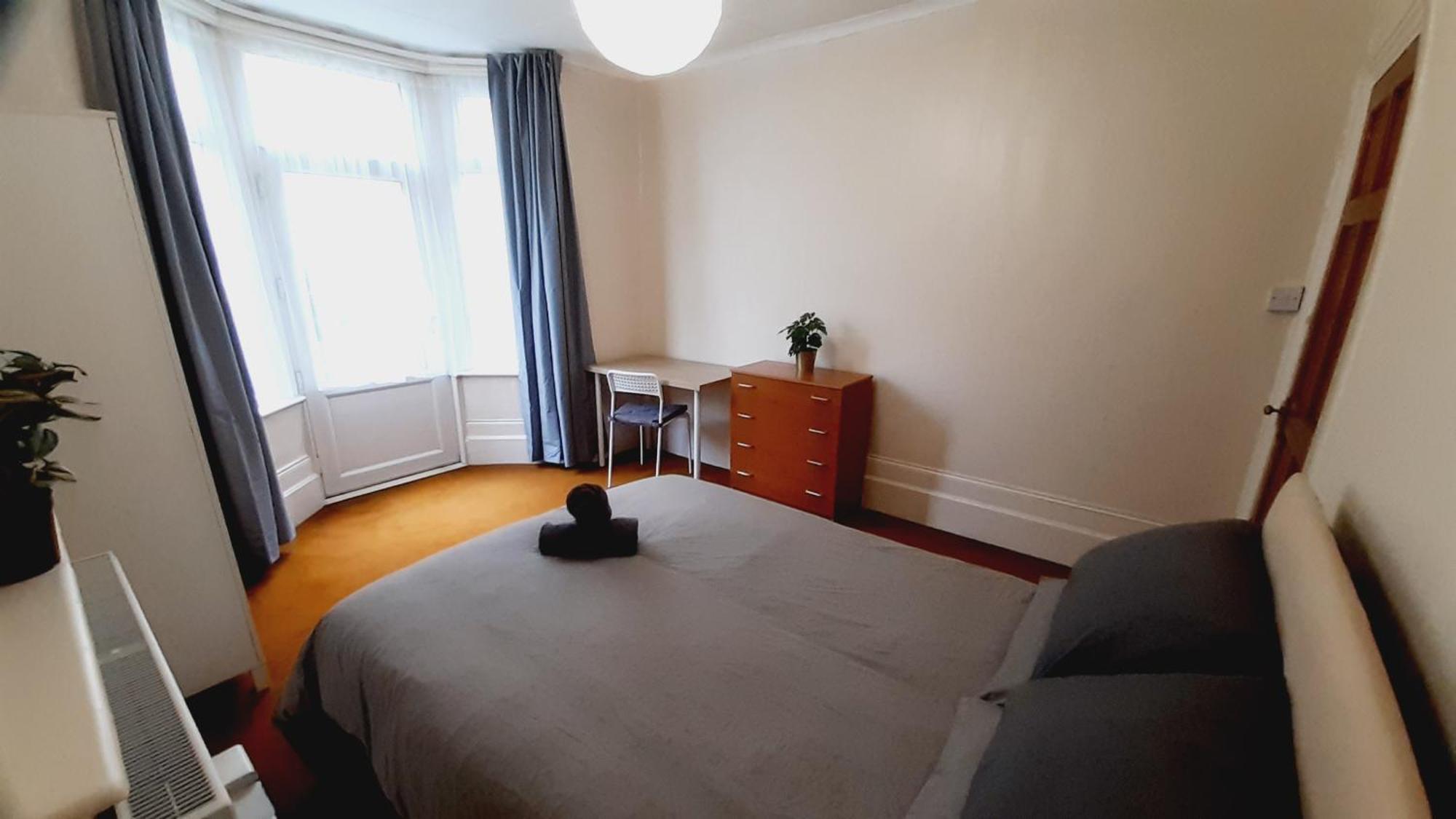 Shared House E11 * London