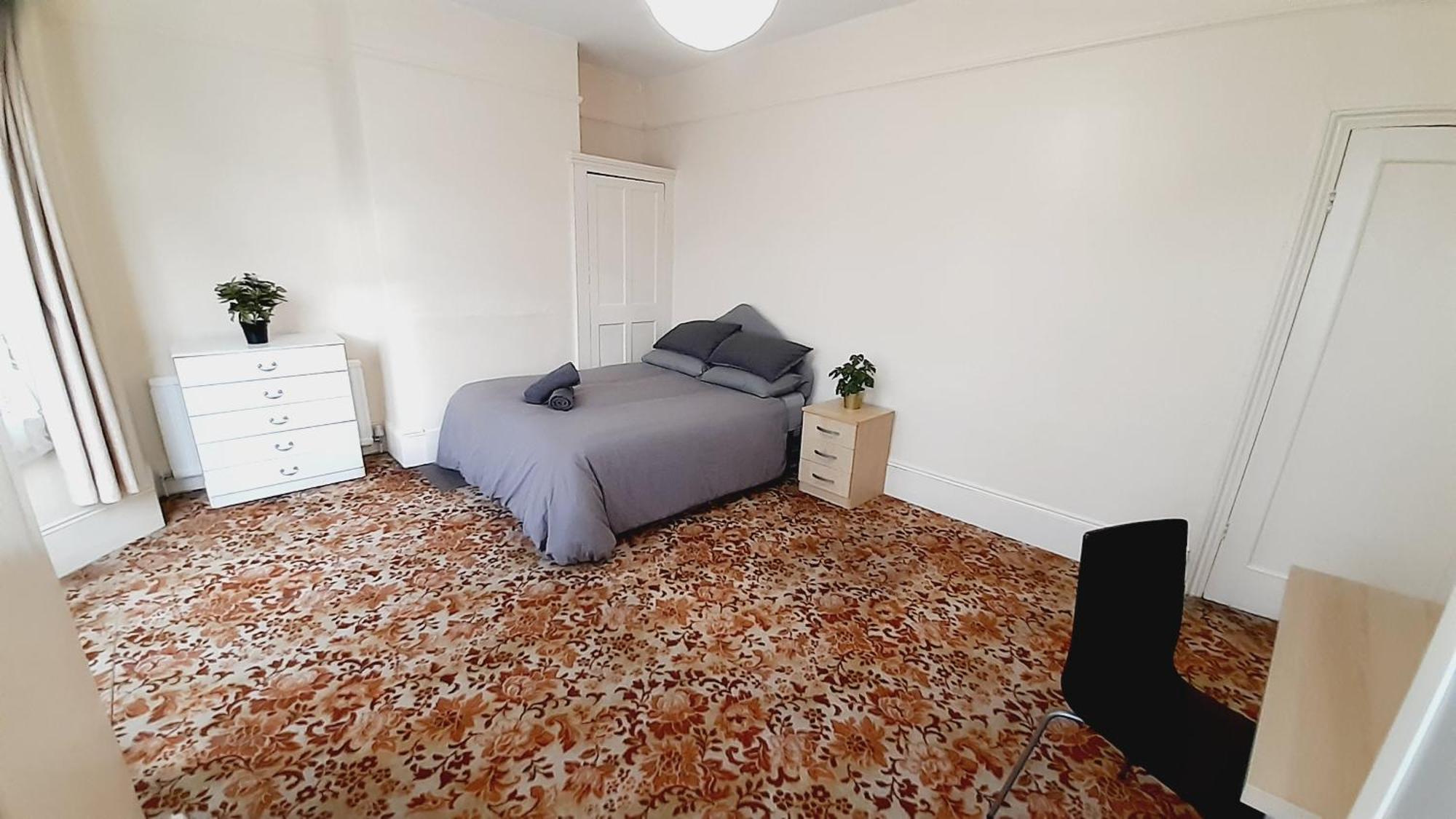 Shared House E11 Homestay