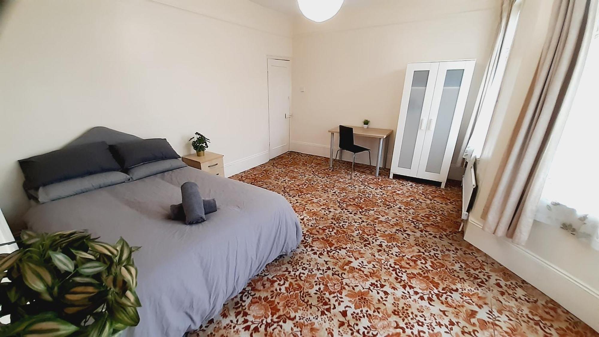Shared House E11 London