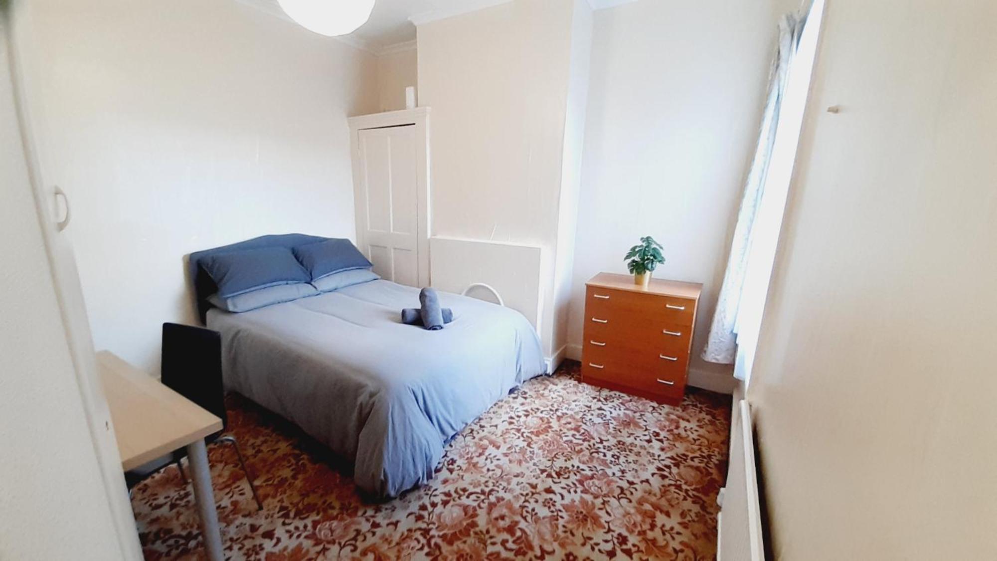 Shared House E11 * London