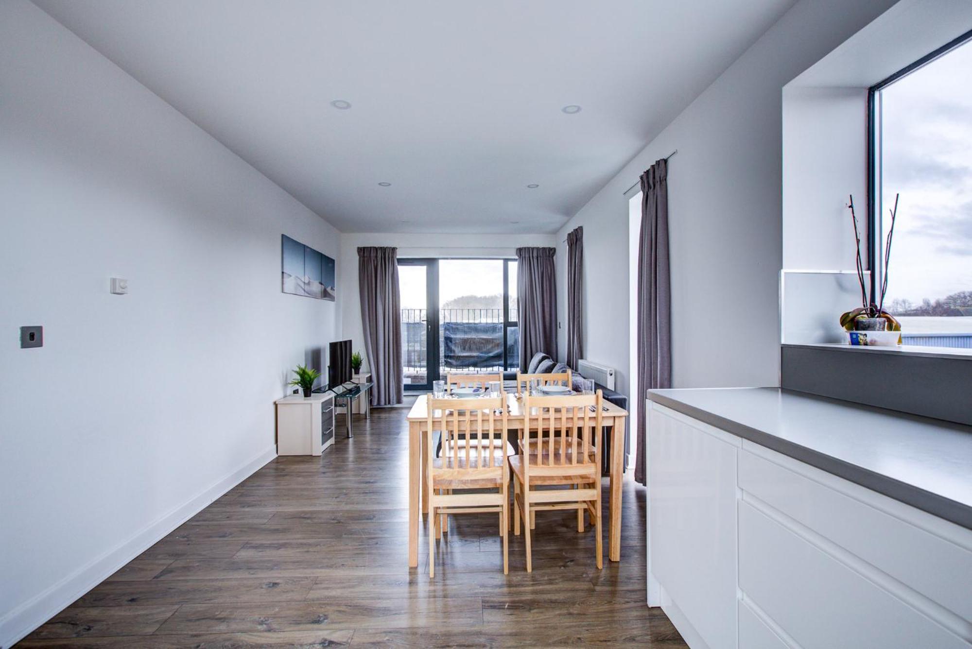 Canning Town 4-person Flat With Free Parking * London