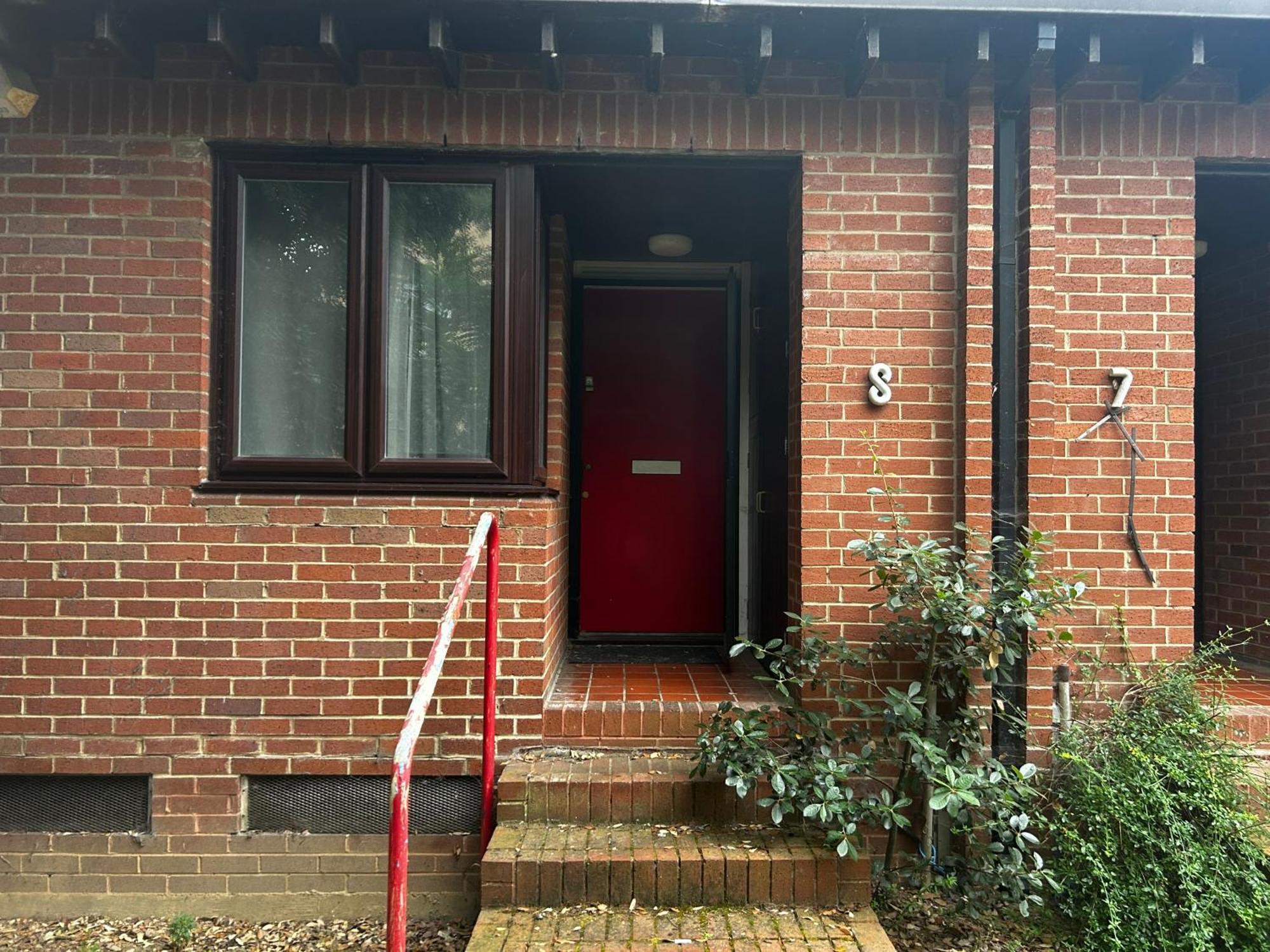 Homestay Gorgeous Pond Side House London