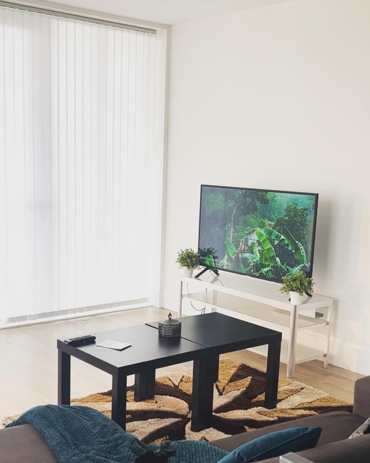 Lovely 1bed Flat 10mins To Canary Wharf & Parking * London