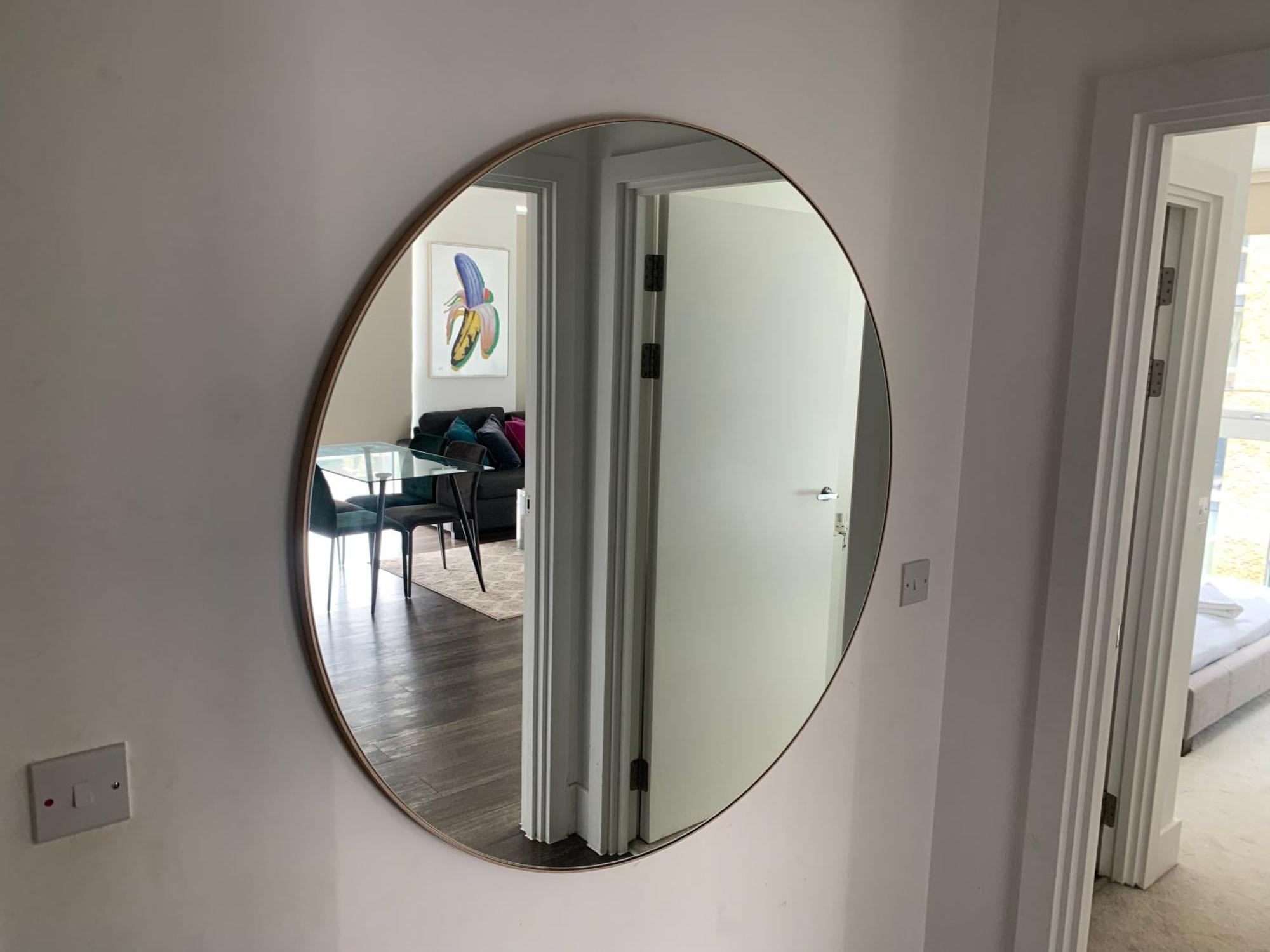 Apartment Lovely 1bed Flat 10mins To Canary Wharf & Parking London