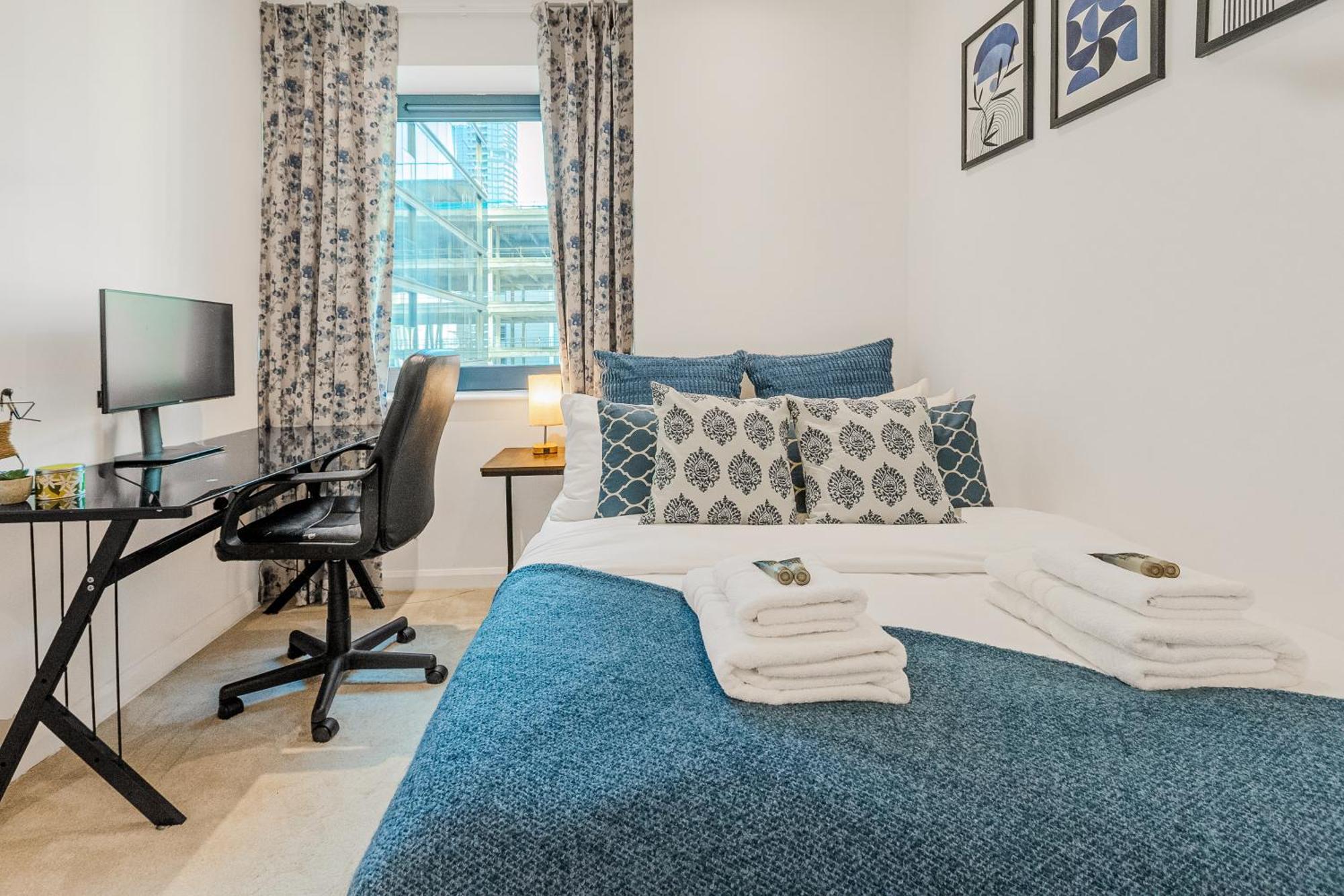 Apartment Bright 2br In Canary With Balcony Wharf, 5 Min Tube