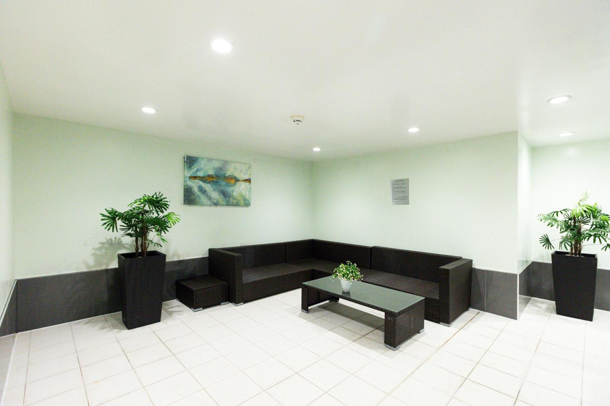 Bright 2br In Canary With Balcony Wharf, 5 Min Tube Apartment *