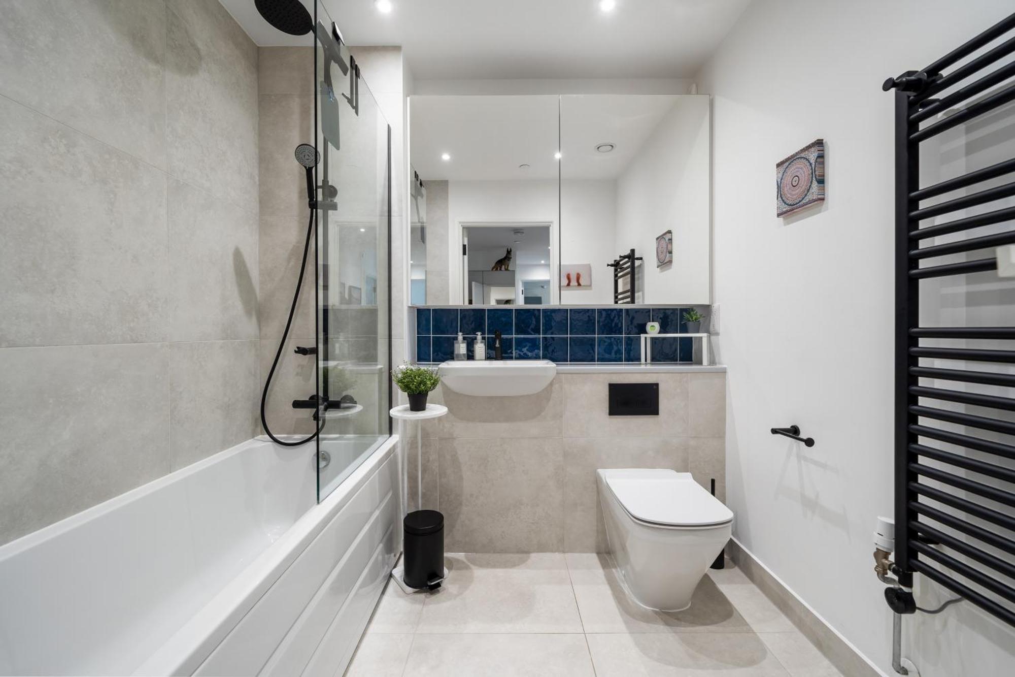 Impeccable Modern 2br Peachy Apartment