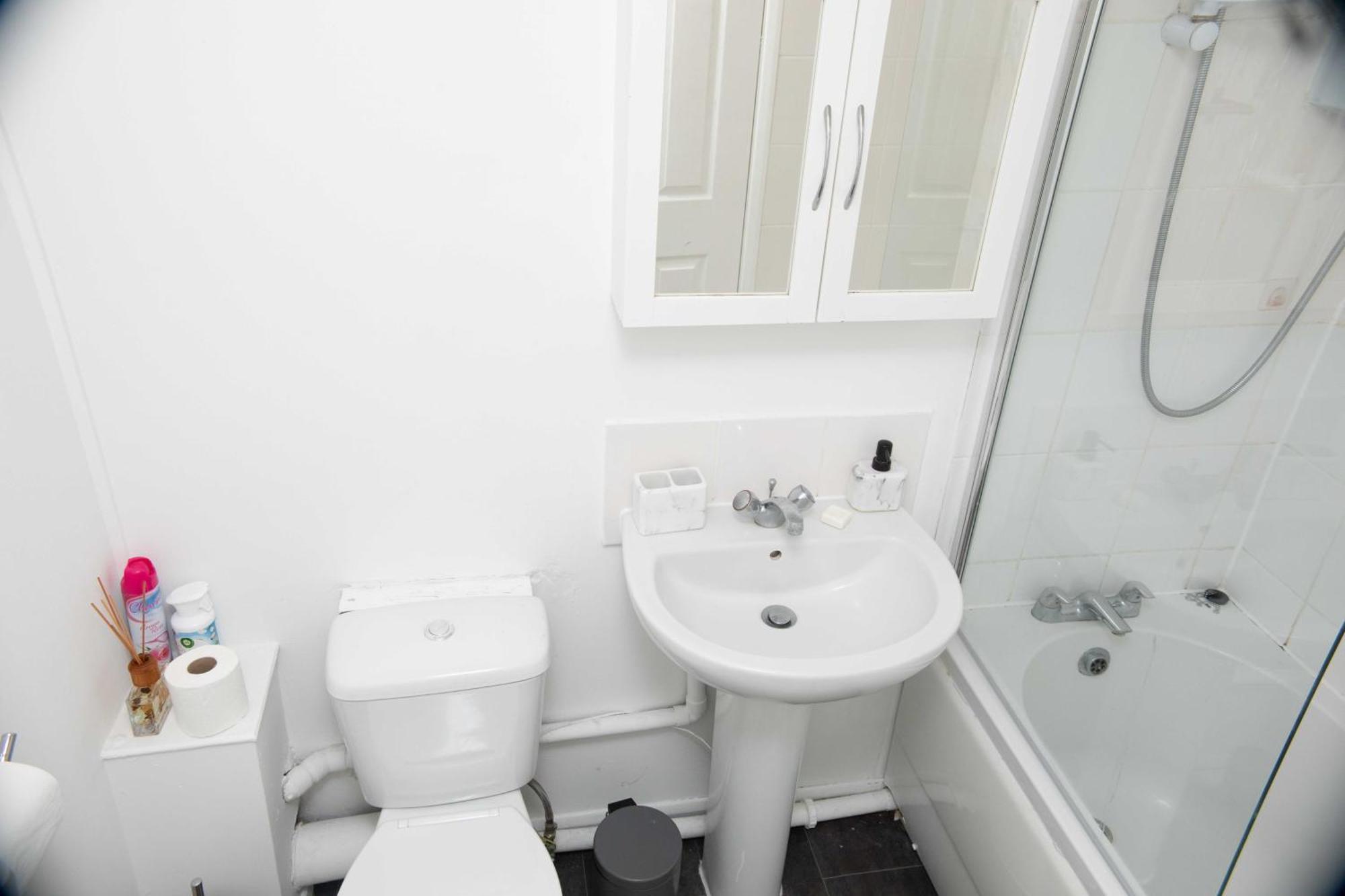 Apartment Emerald A Star Proximity London