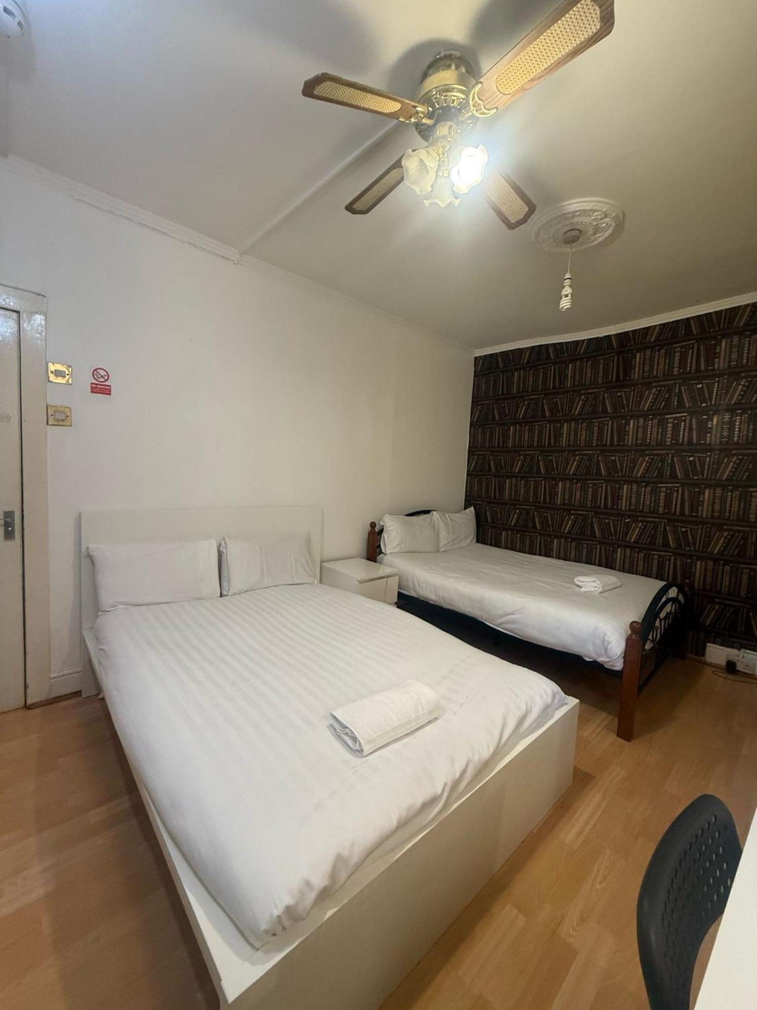 Twenty Five Bed & Breakfast London
