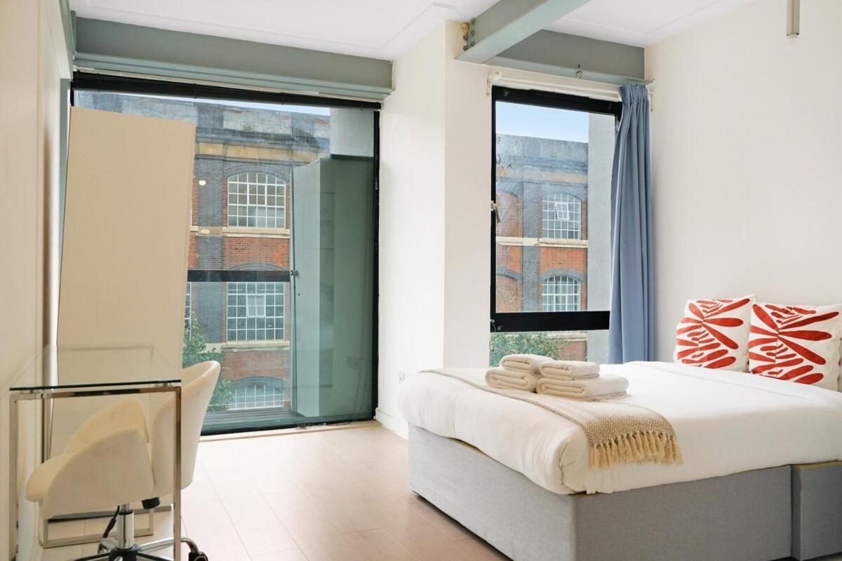 Modern 2-bed With Balcony In Stratford Apartment London