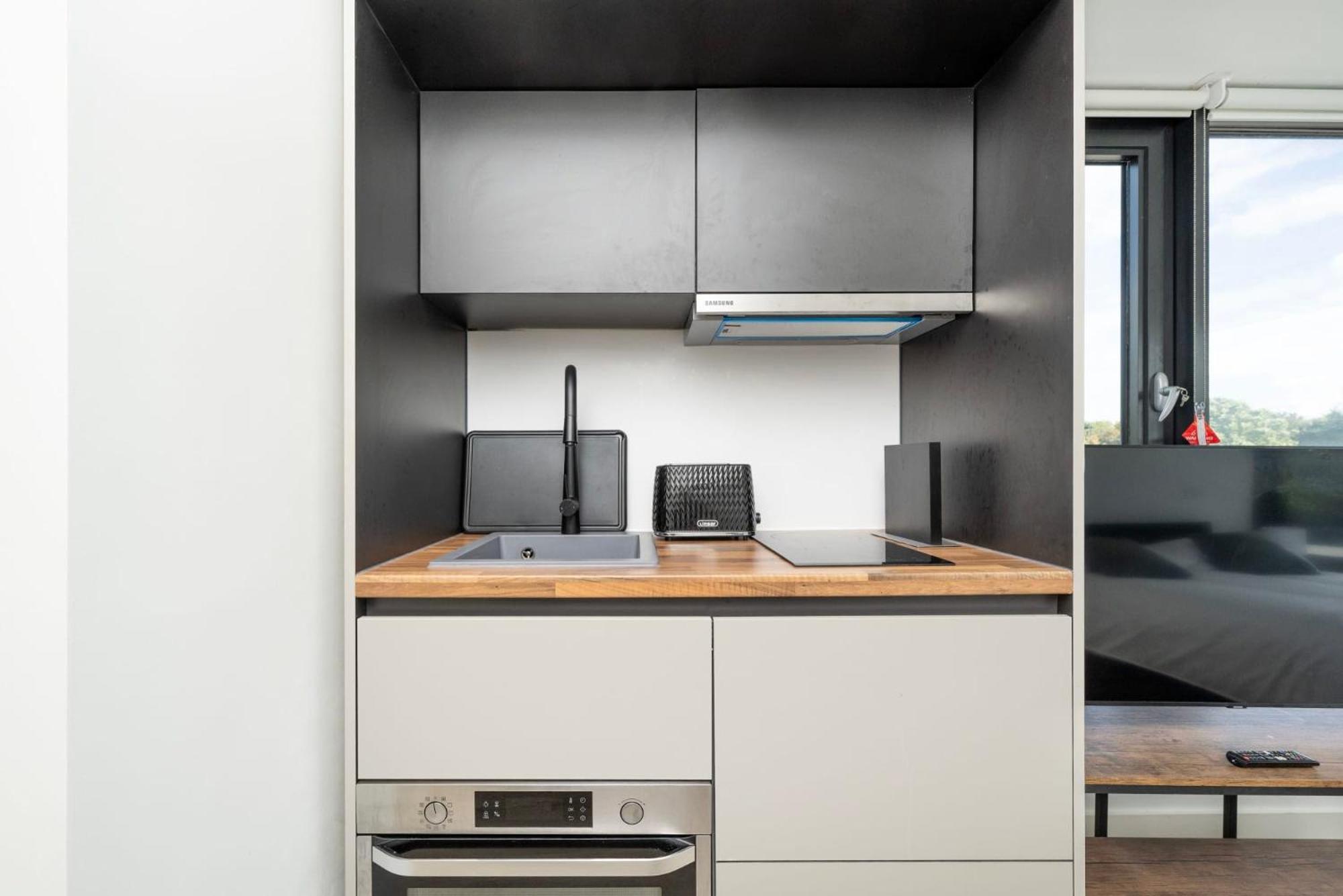 Modern Living At Antigallican In Apartamento *