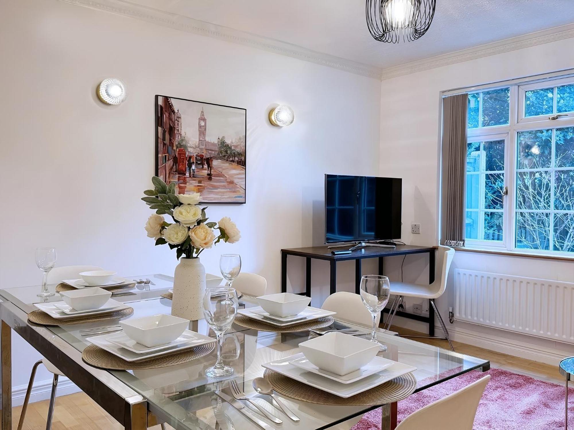 Сasa de vacaciones Three Bedroom House Near London Bridge