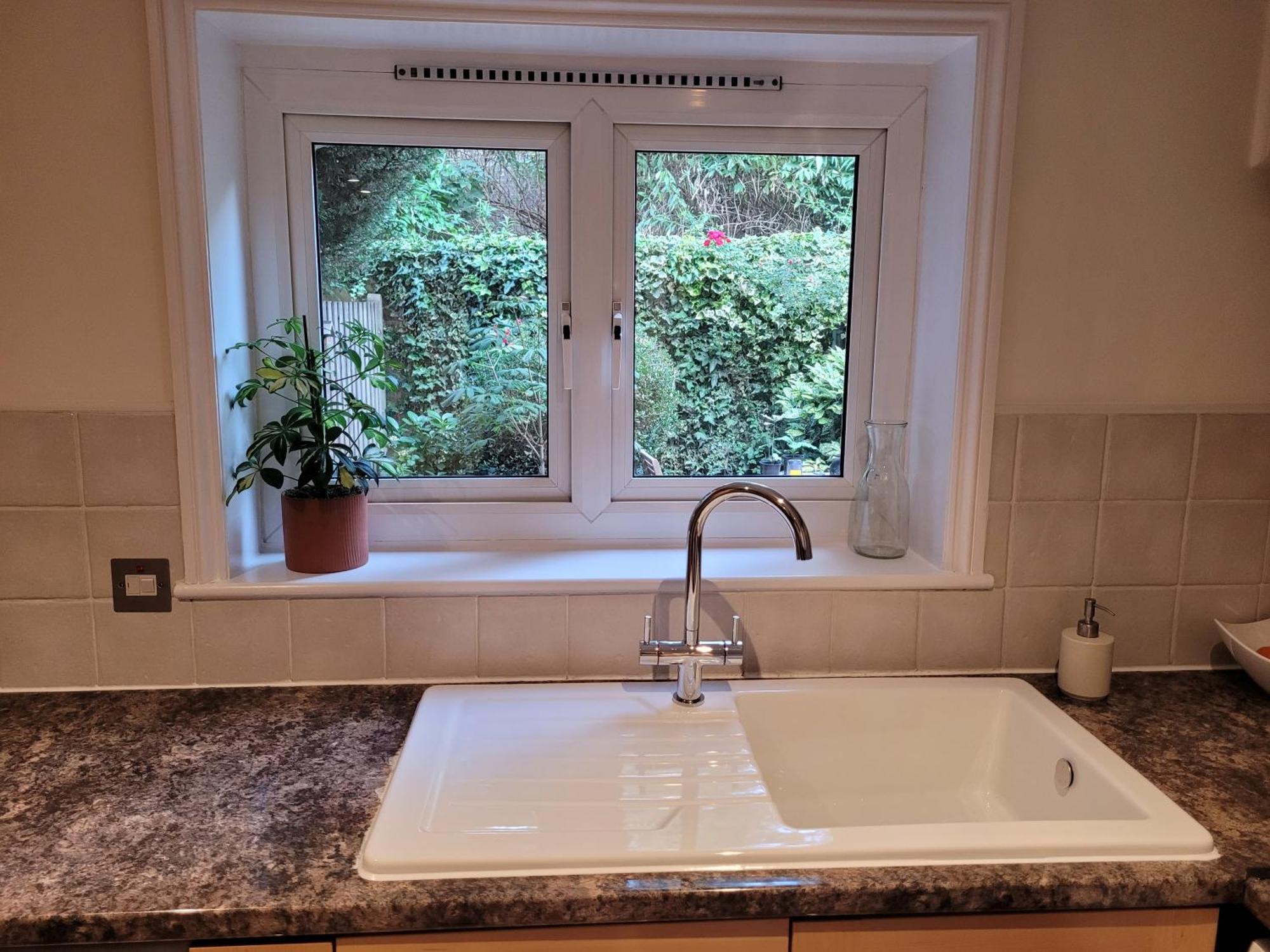Apartment Lovely 1 Bed Flat With Private Garden And Easy Access To *