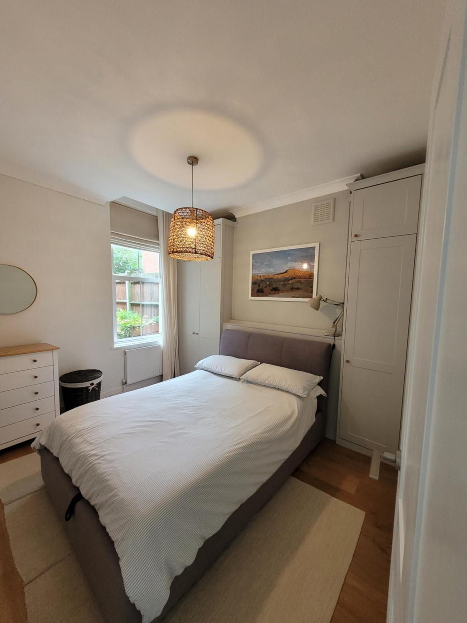 Apartment Lovely 1 Bed Flat With Private Garden And Easy Access To