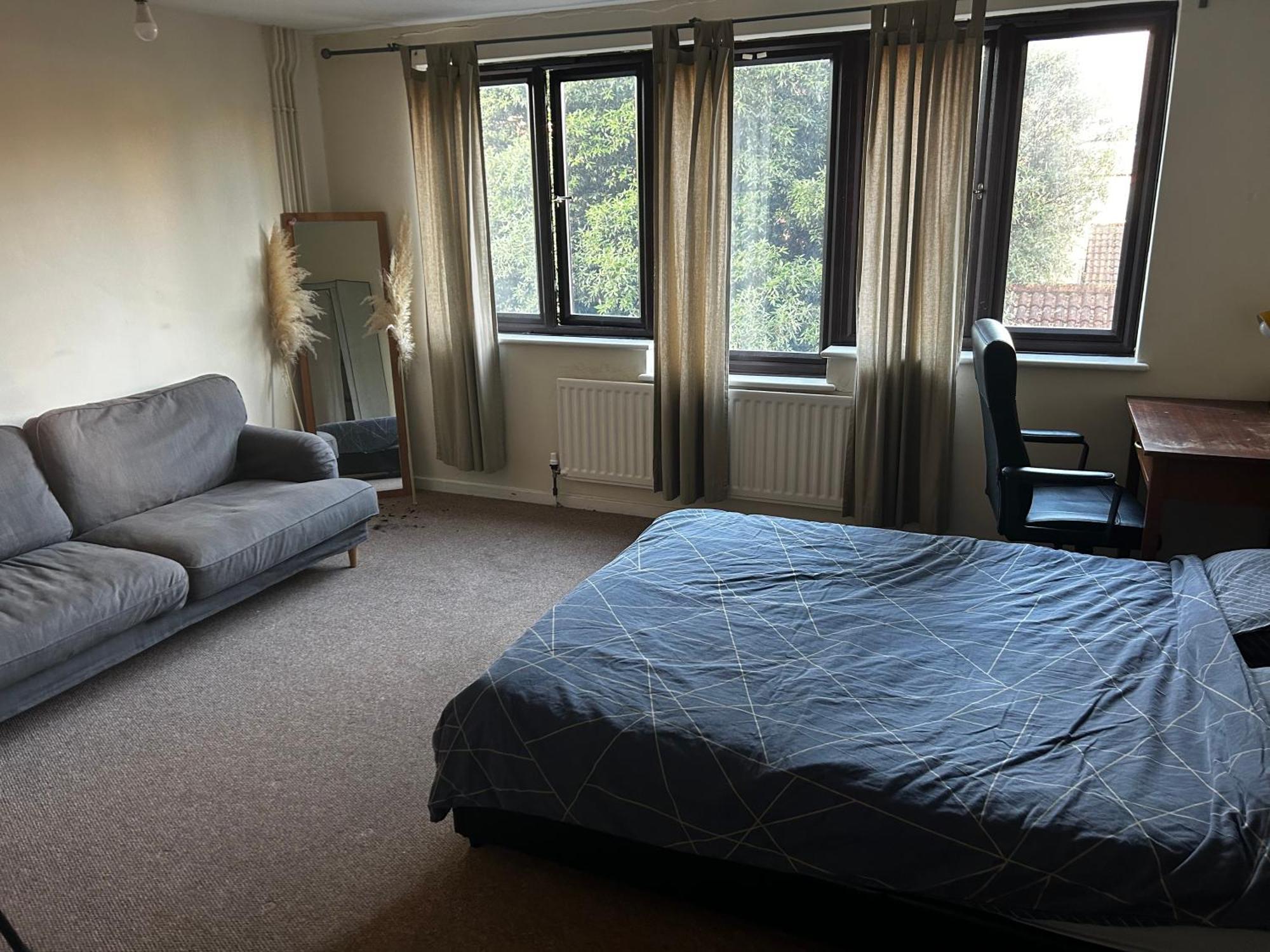 Gorgeous Pond Side House Homestay London