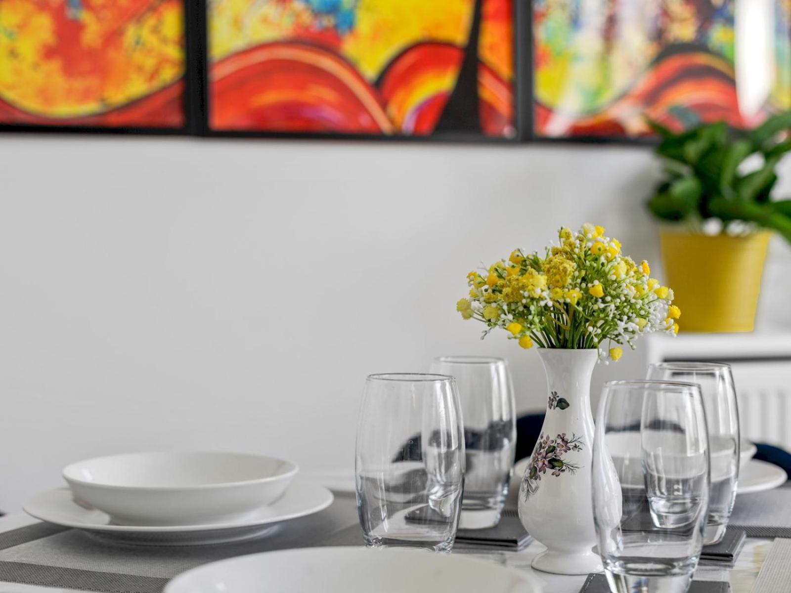 Pass The Keys Millfield Parkvilla 2bed Sleeps 6 W Garden Holiday home London