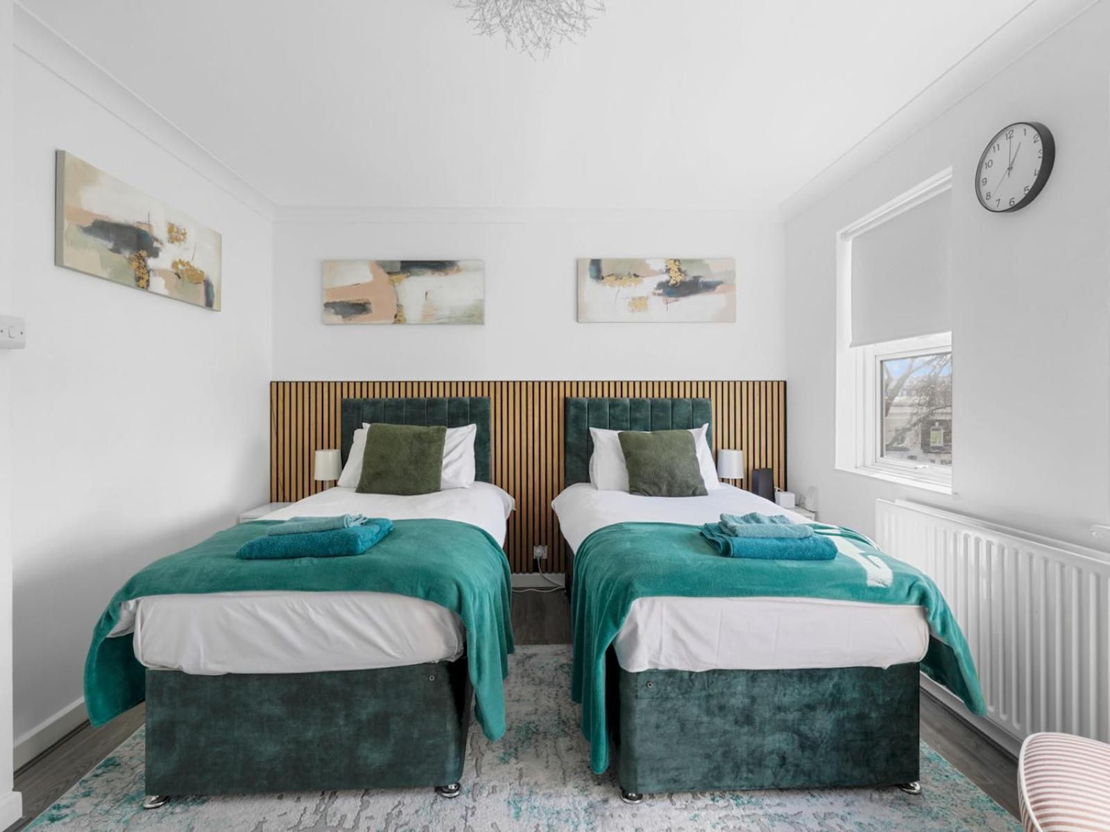 Holiday home Pass The Keys Millfield Parkvilla 2bed Sleeps 6 W Garden London