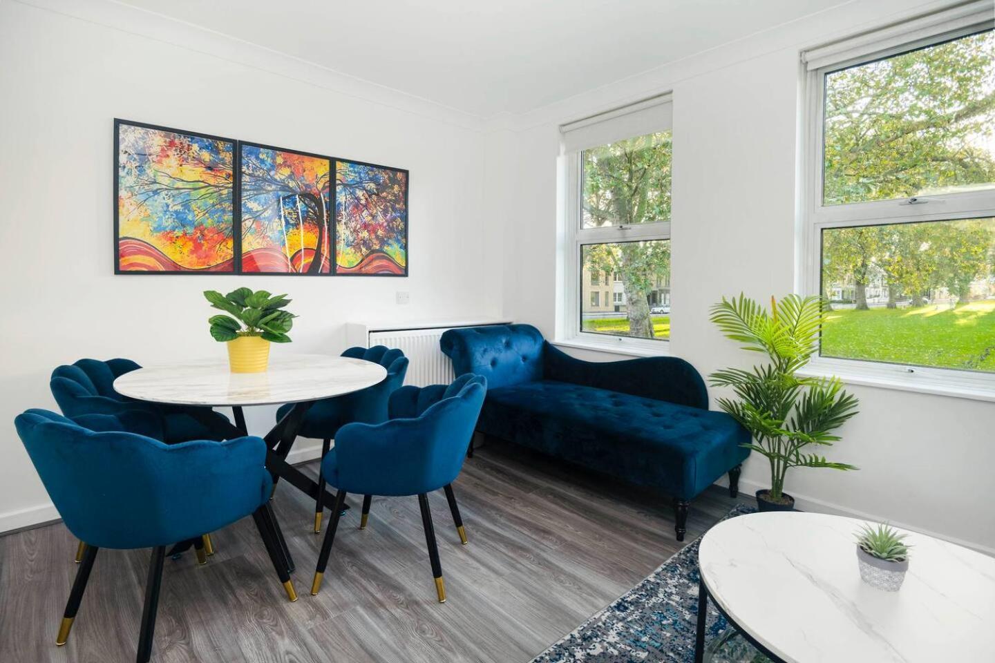 Pass The Keys Millfield Parkvilla 2bed Sleeps 6 W Garden London