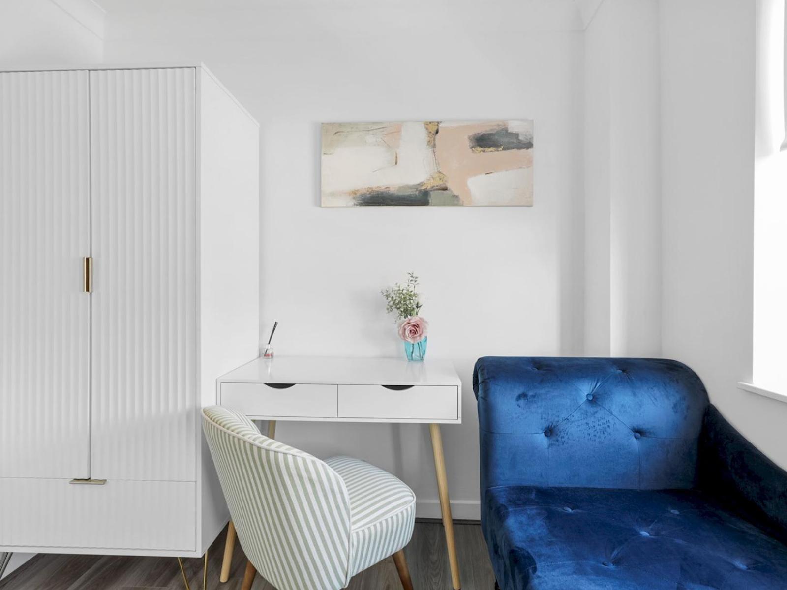 Pass The Keys Millfield Parkvilla 2bed Sleeps 6 W Garden London