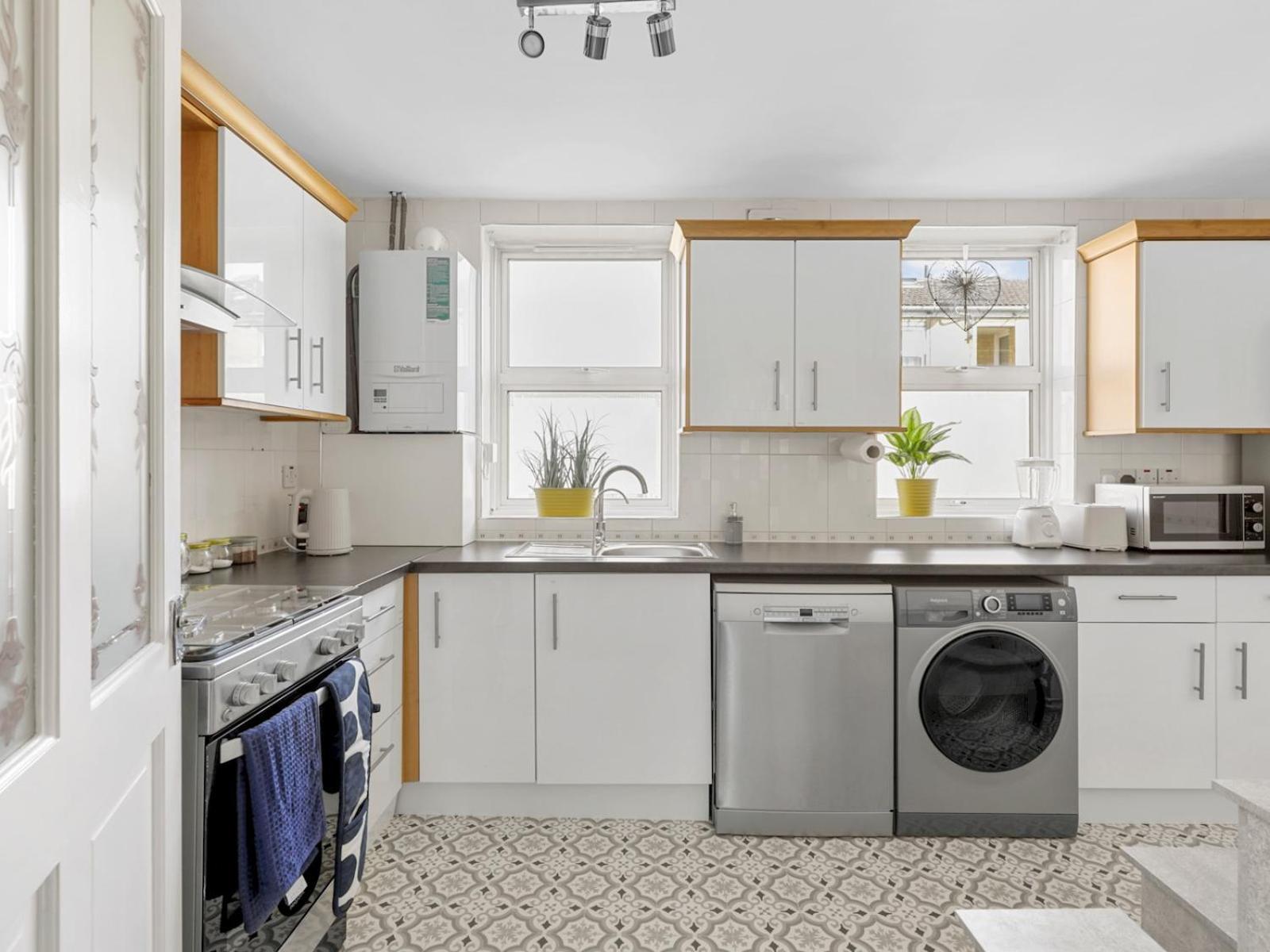 Pass The Keys Millfield Parkvilla 2bed Sleeps 6 W Garden