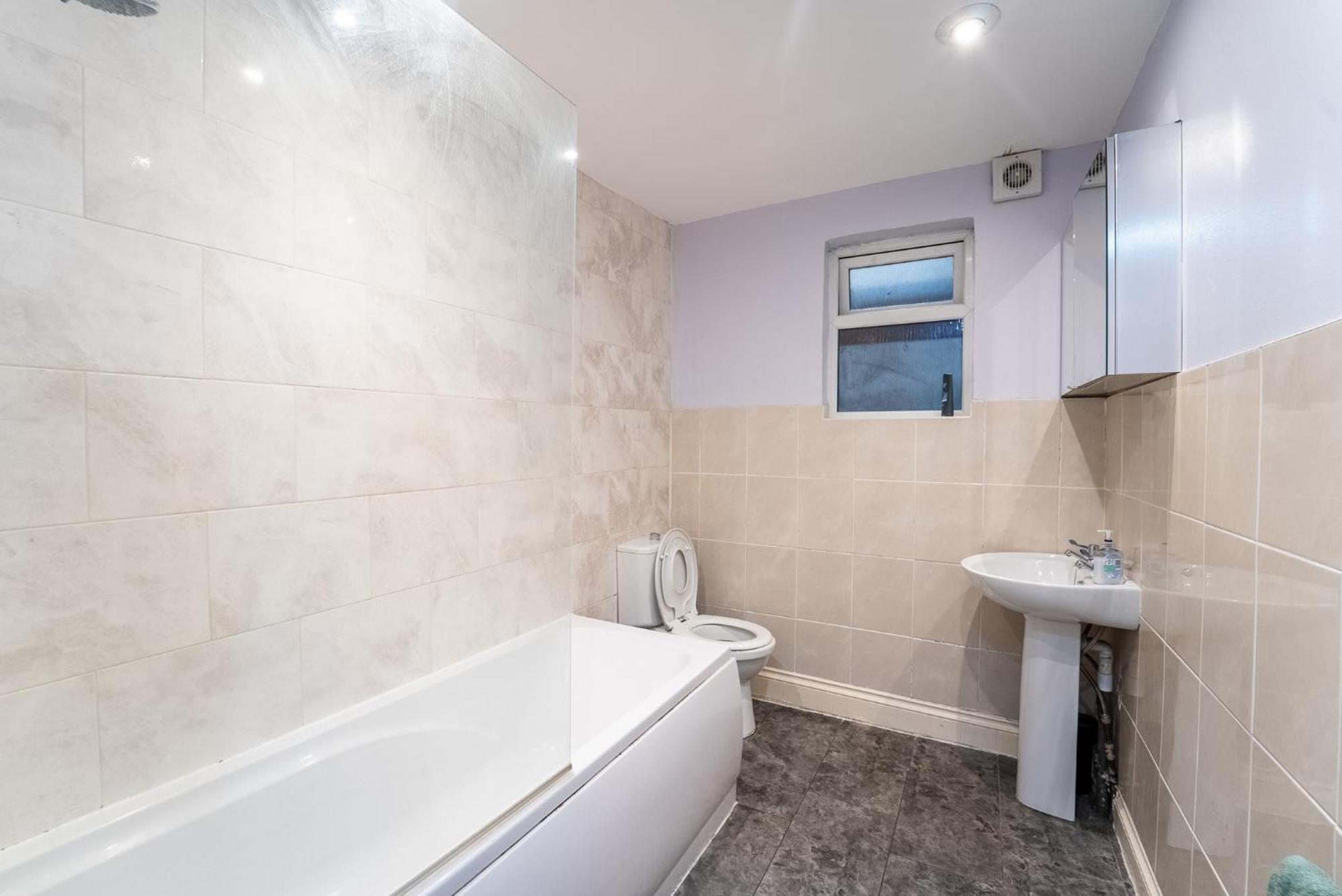 Two Bedroom Deluxe * London