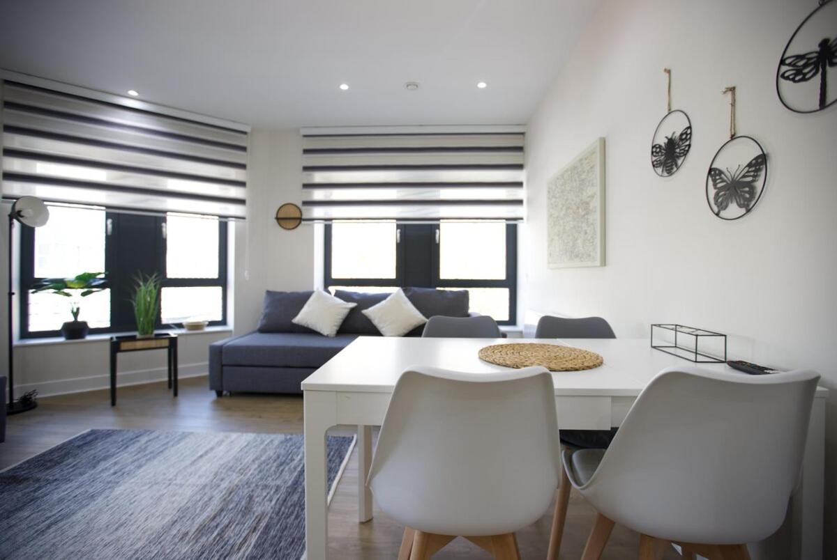 Apartment In Aldgate East 4