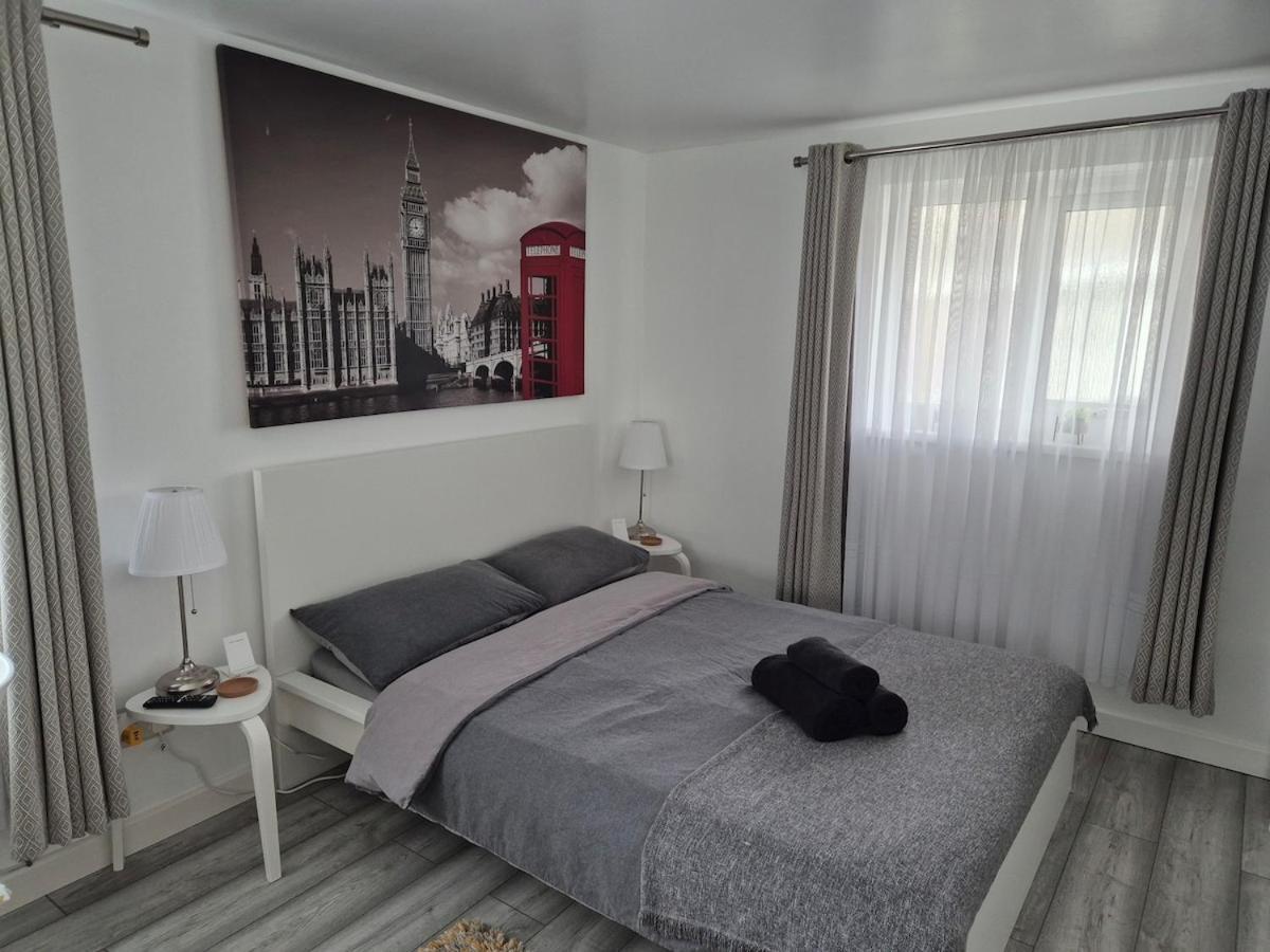 Garden Self Contained In * London